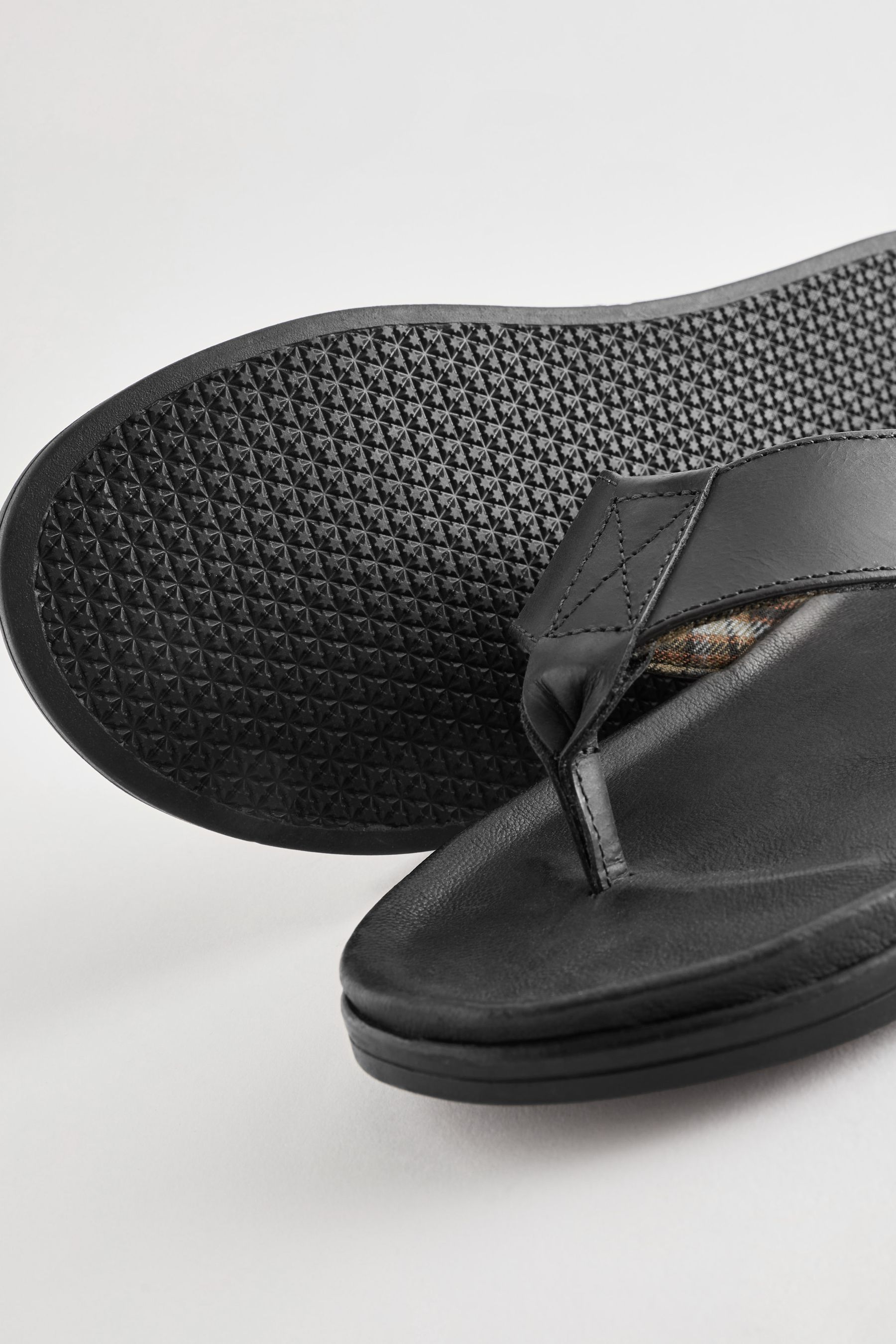Leather toe store post sandals uk