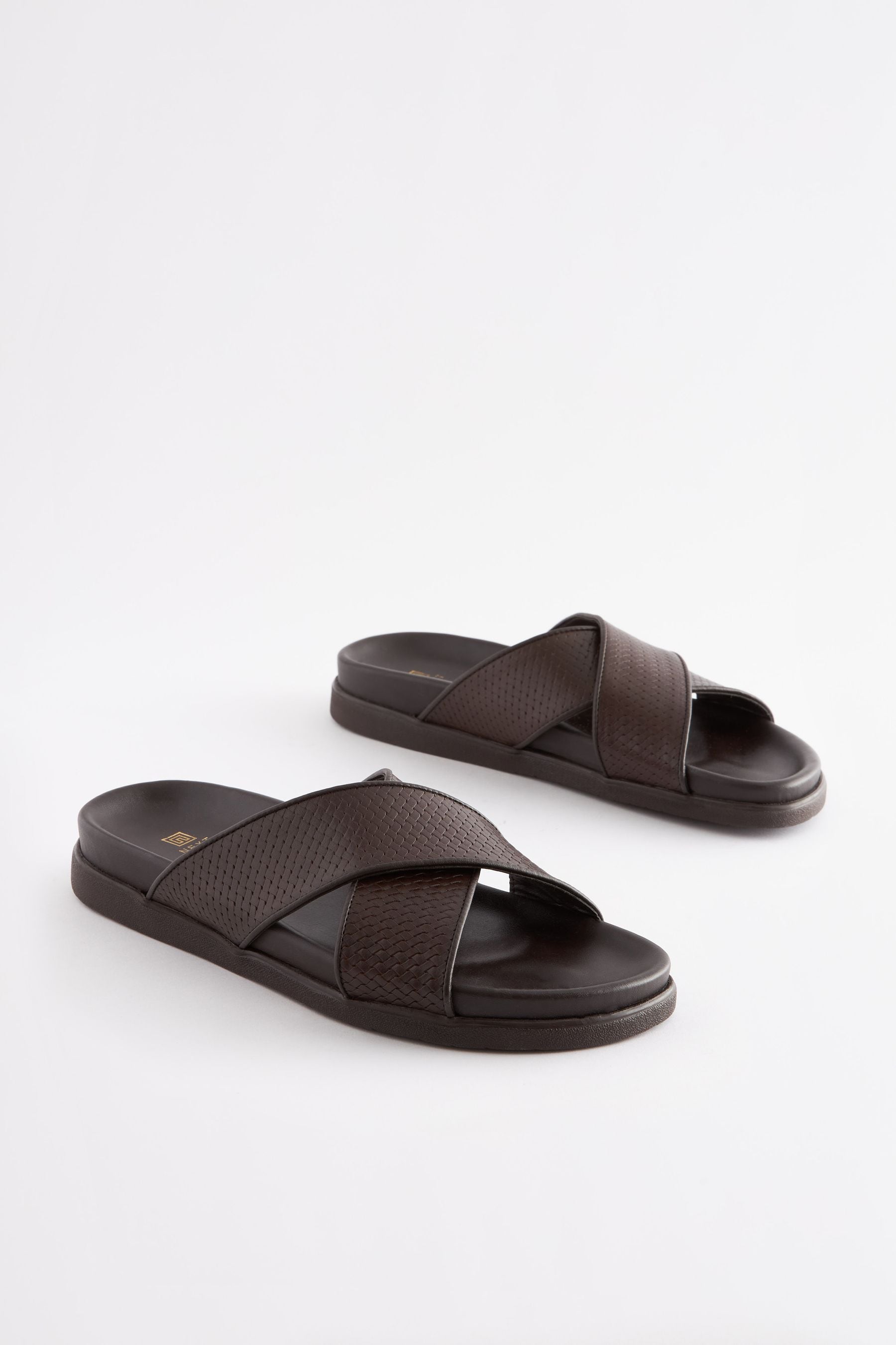 Cross sandals top