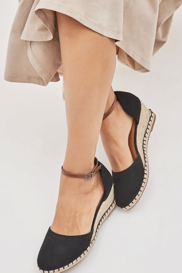 Black Extra Wide Fit Forever Comfort® Closed Toe Wedges