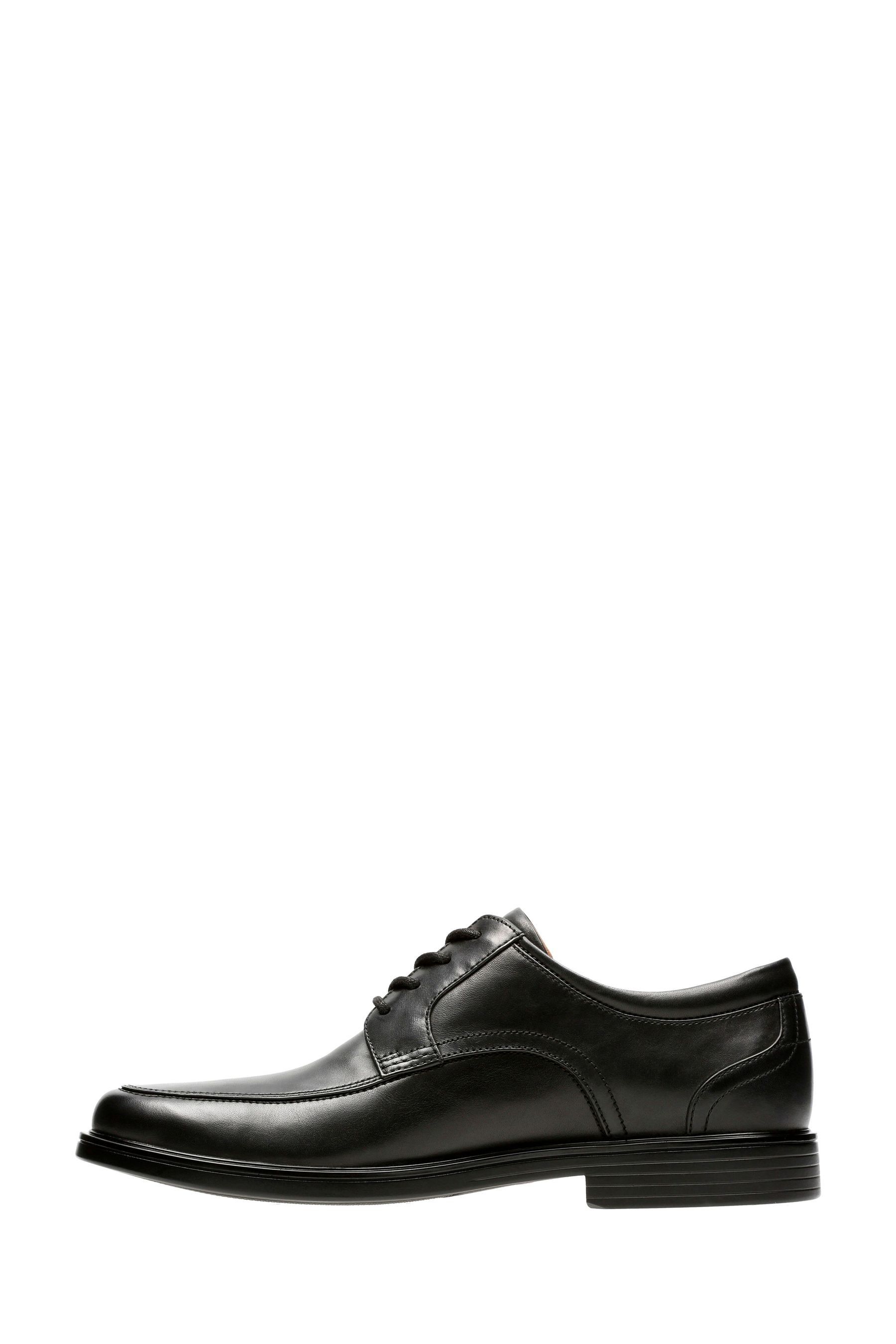 Un aldric park discount clarks