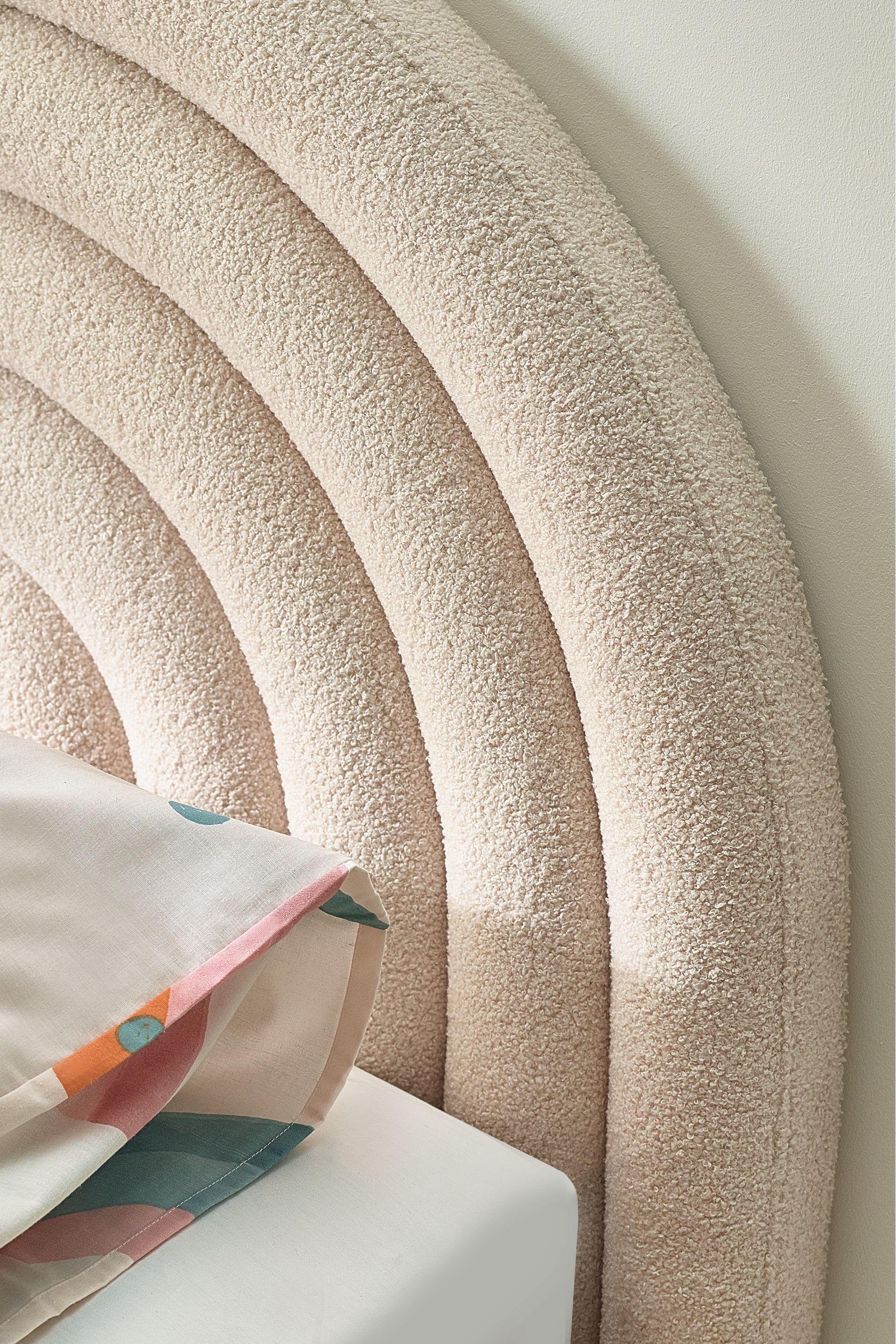 Sonette upholstered shop platform bed