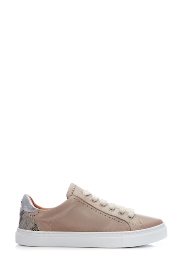 Buy Moda in Pelle Anatoli Trainers With Ciruclar Cut Out Detail Around ...