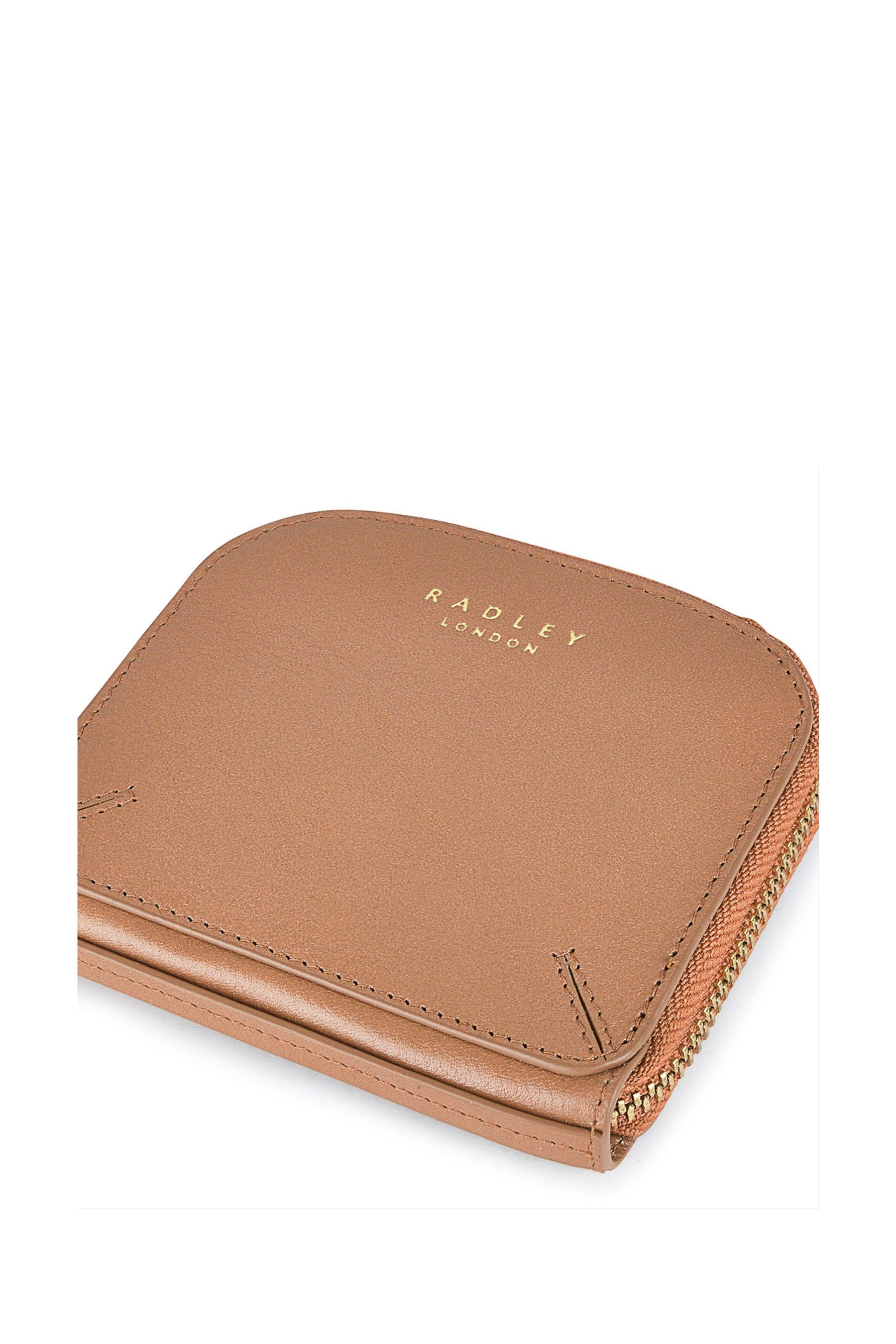 Medium zip around purse hotsell