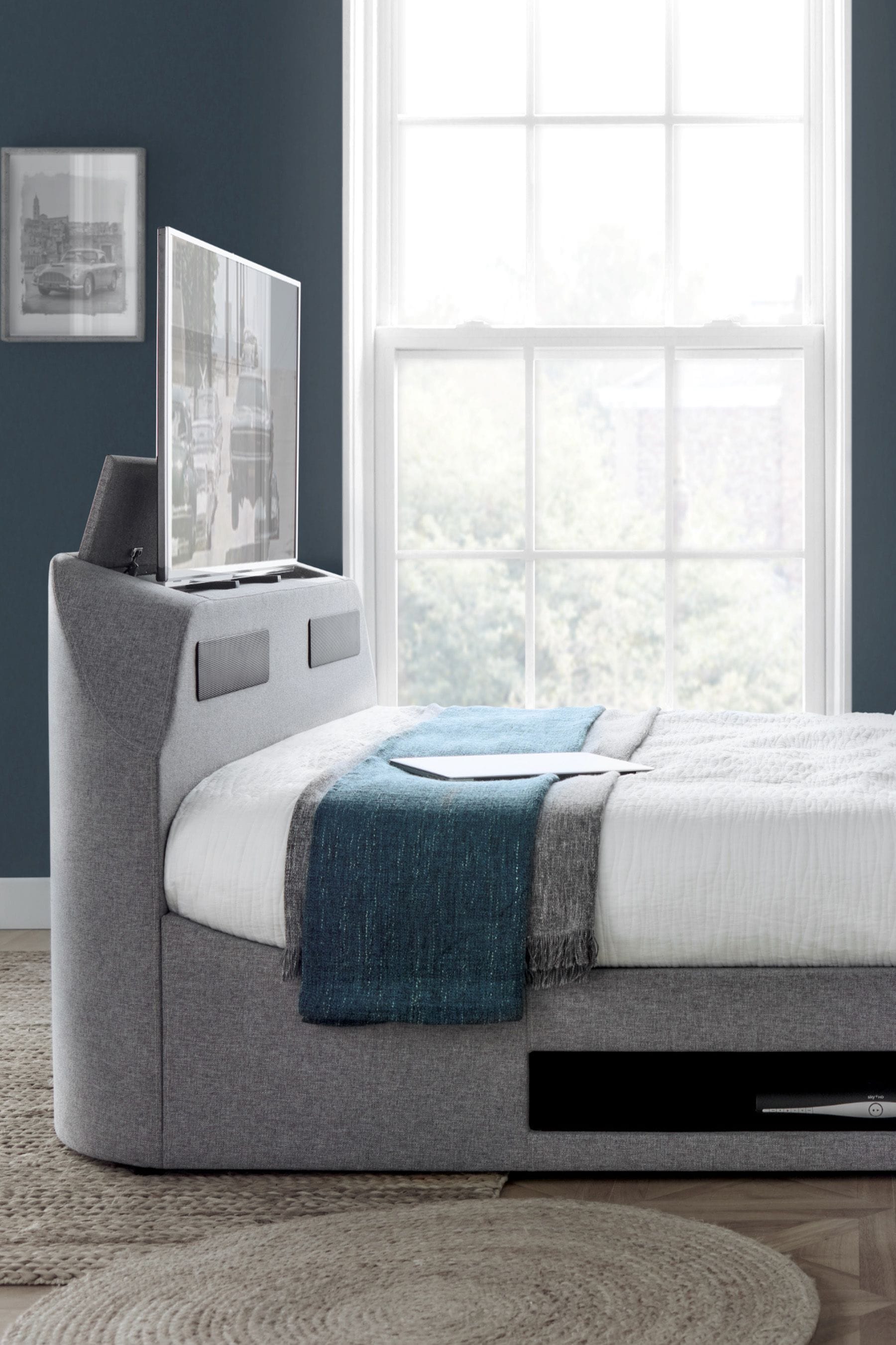 Kaydian titan outlet tv bed