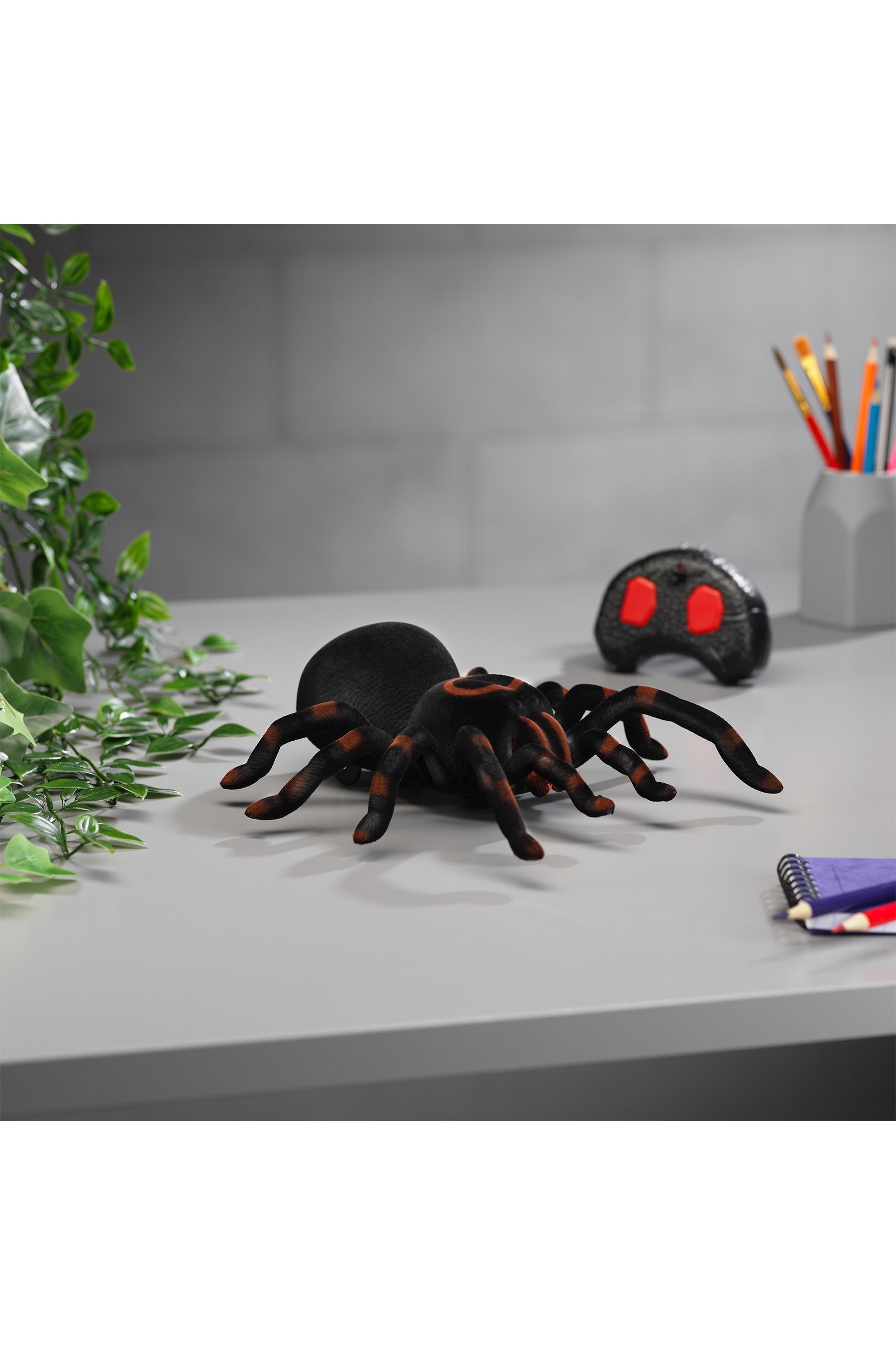 Remote control online spider toy