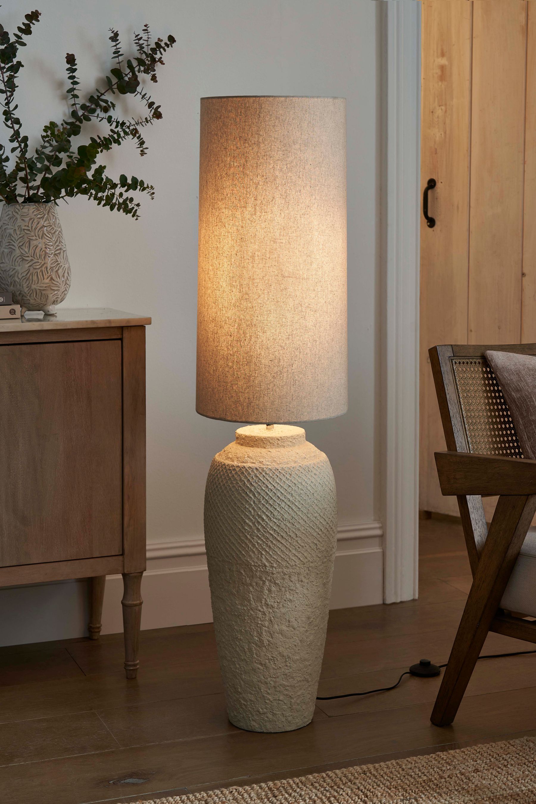Cream sales standing lamp