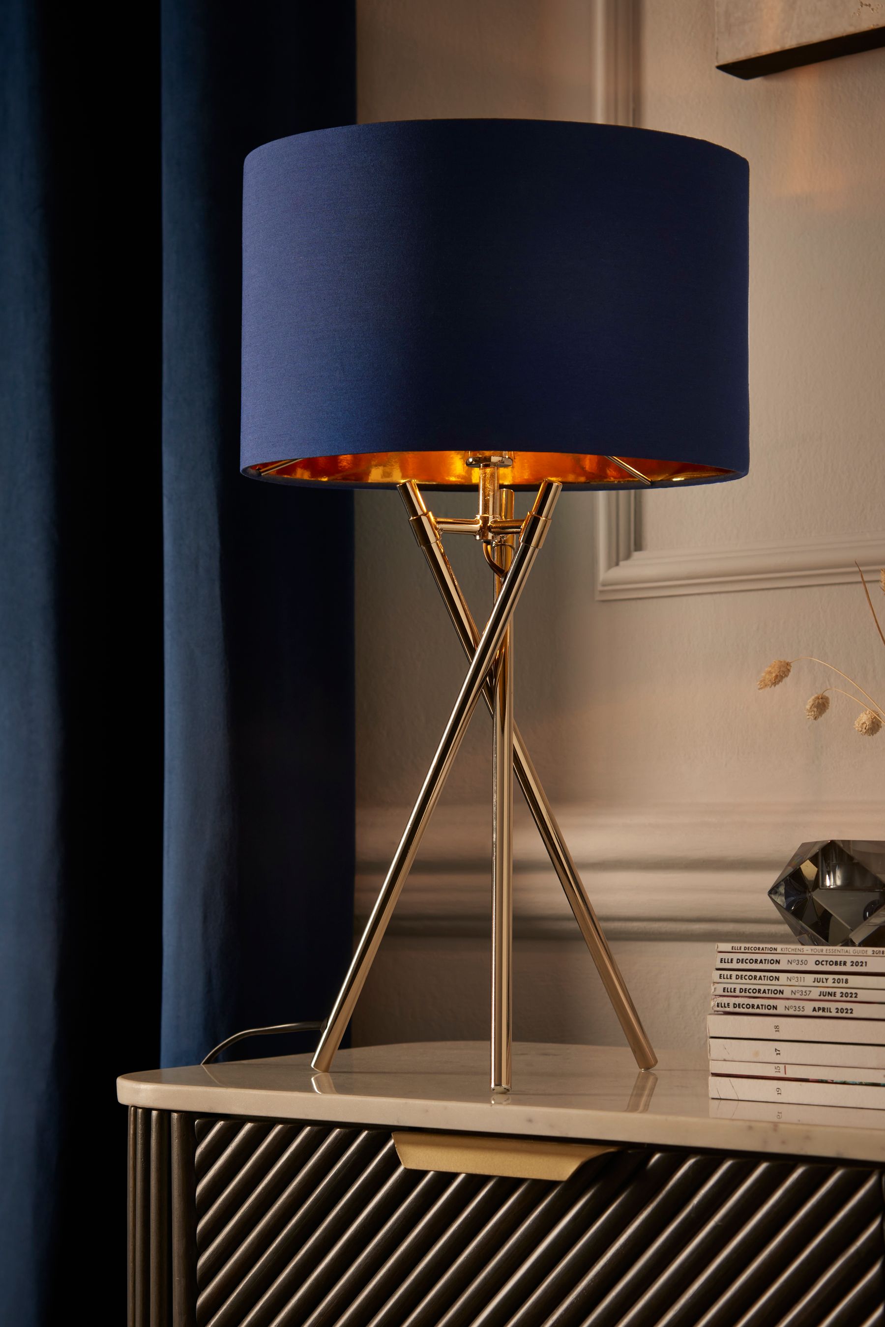 Navy tripod top table lamp