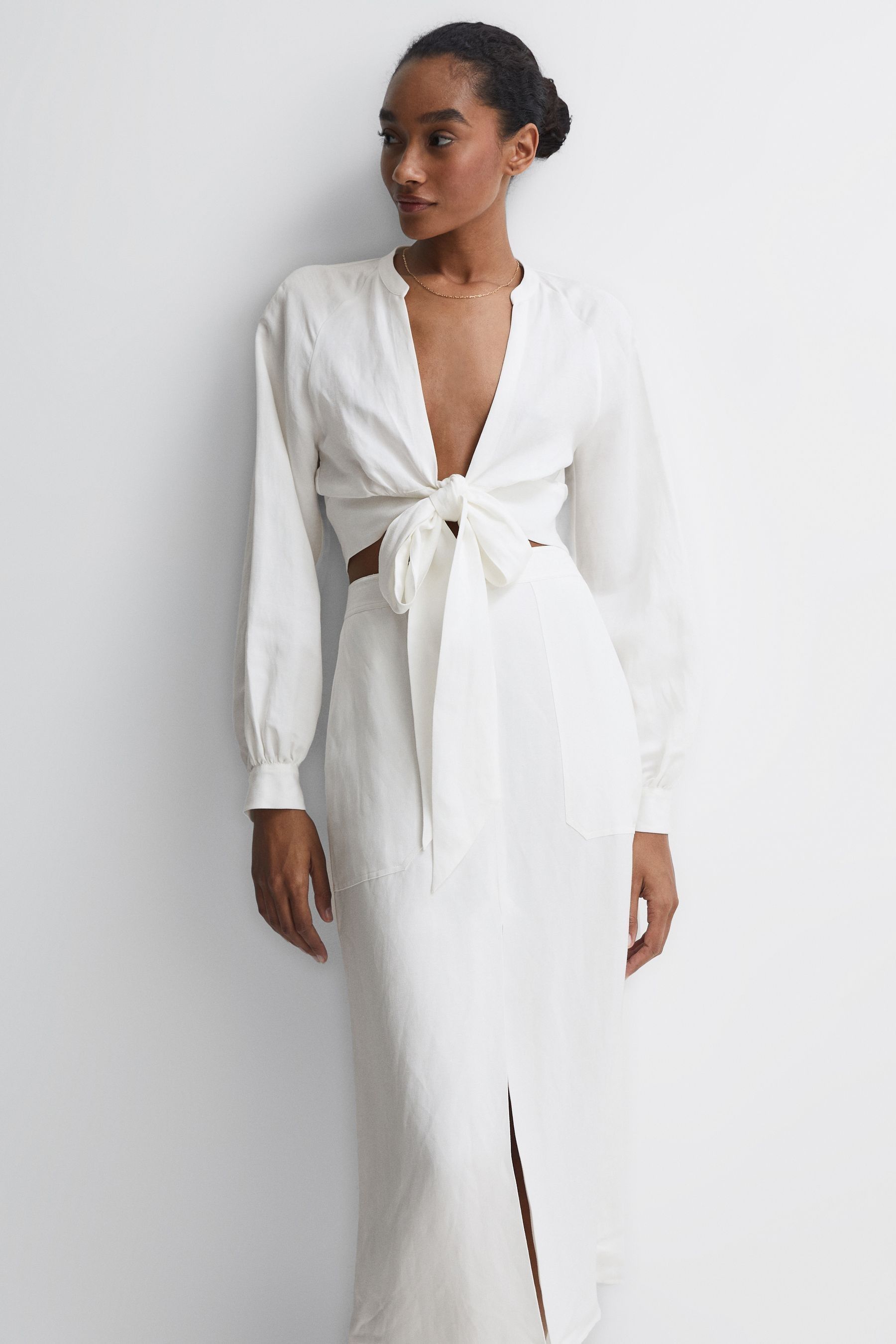 Buy Reiss White Axelle Linen High Rise Skirt from the Next UK