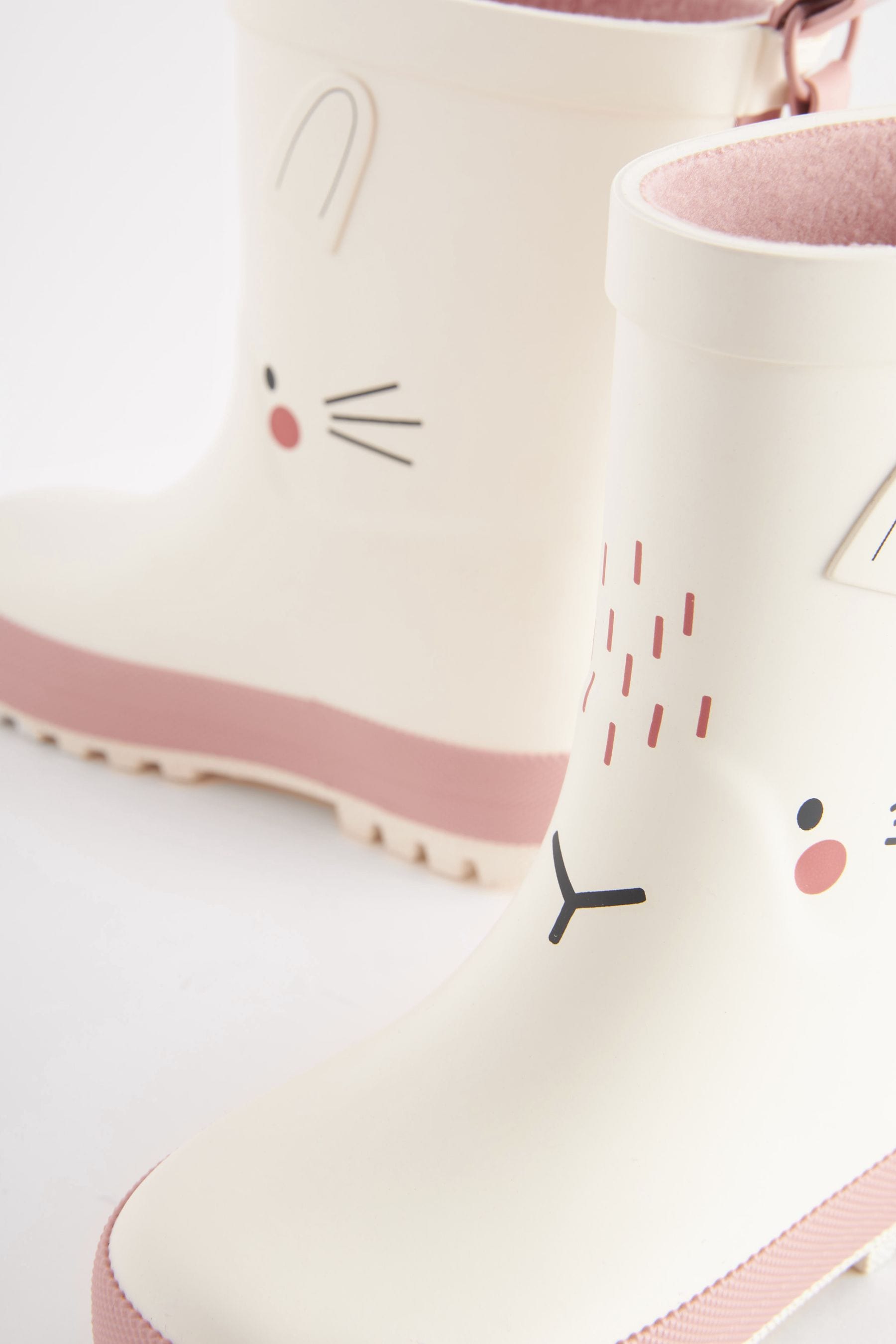Trainer wellies store