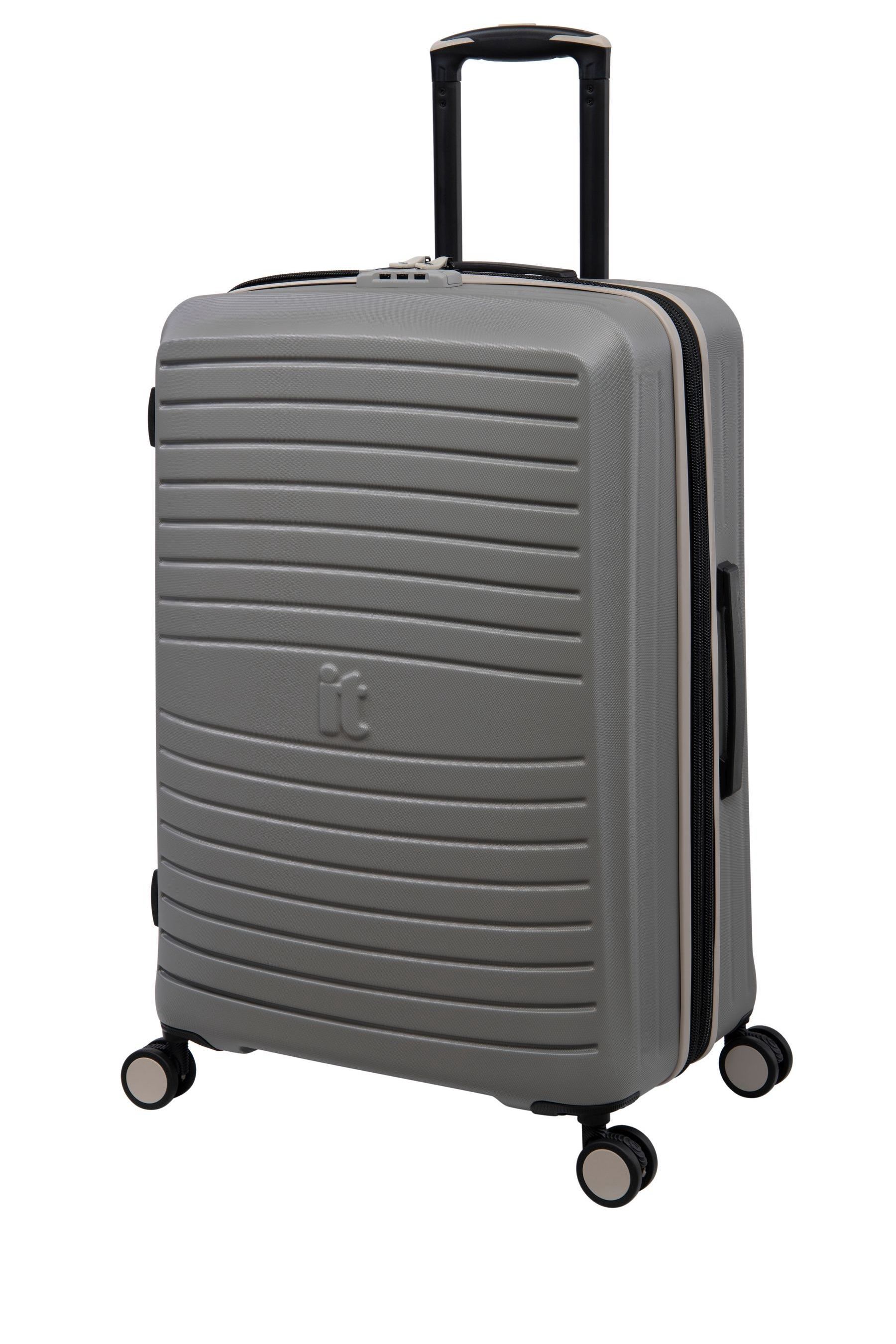 It medium hotsell suitcase
