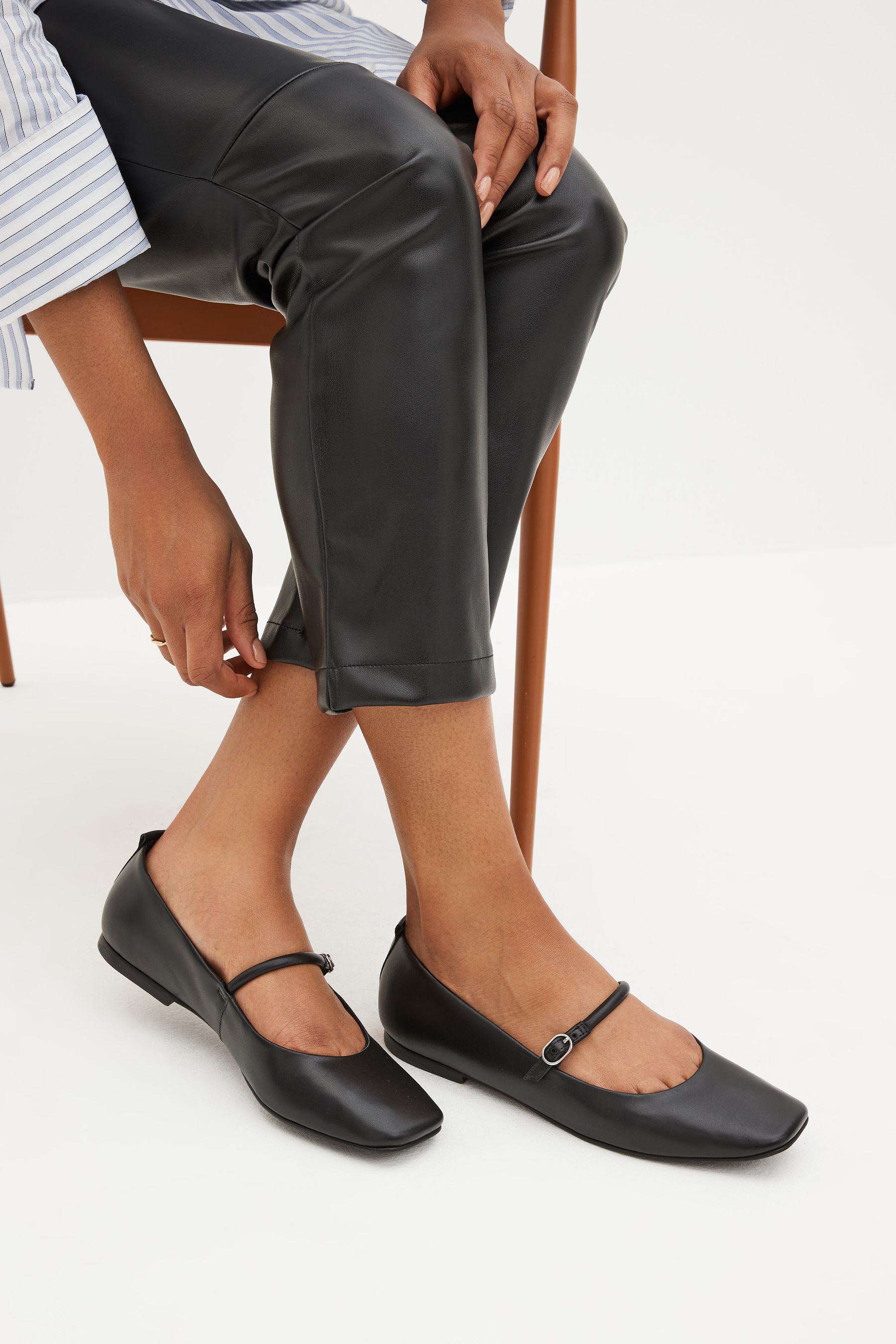 Leather mary jane shoes store
