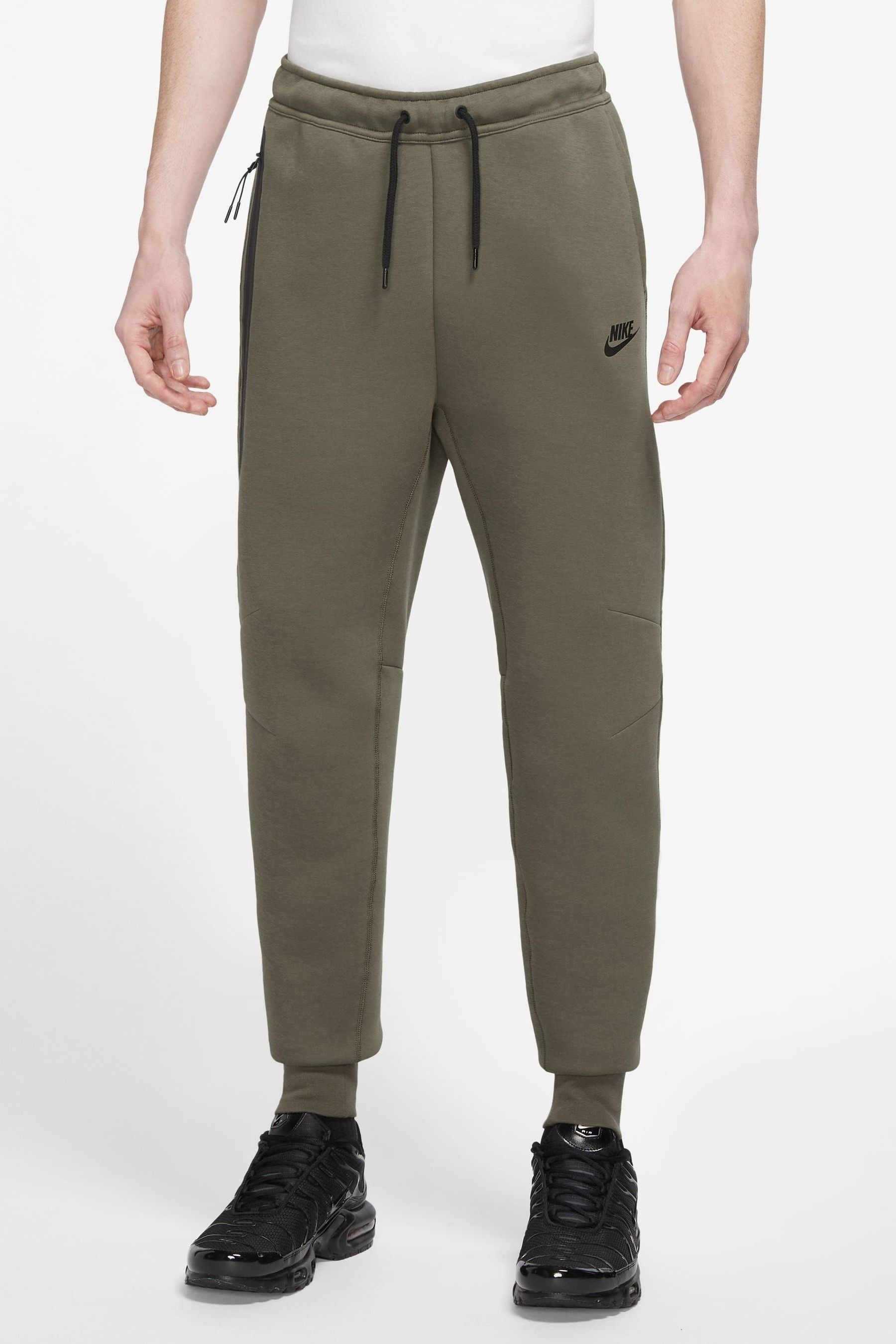 Nike joggers olive online