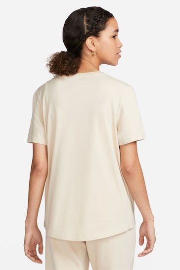 Nike Neutral Essential Icon T-Shirt