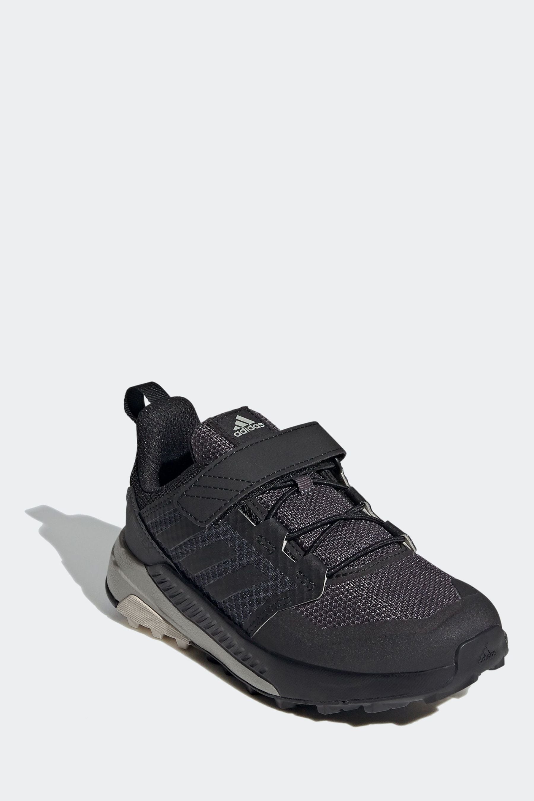 Adidas hiking trainers outlet