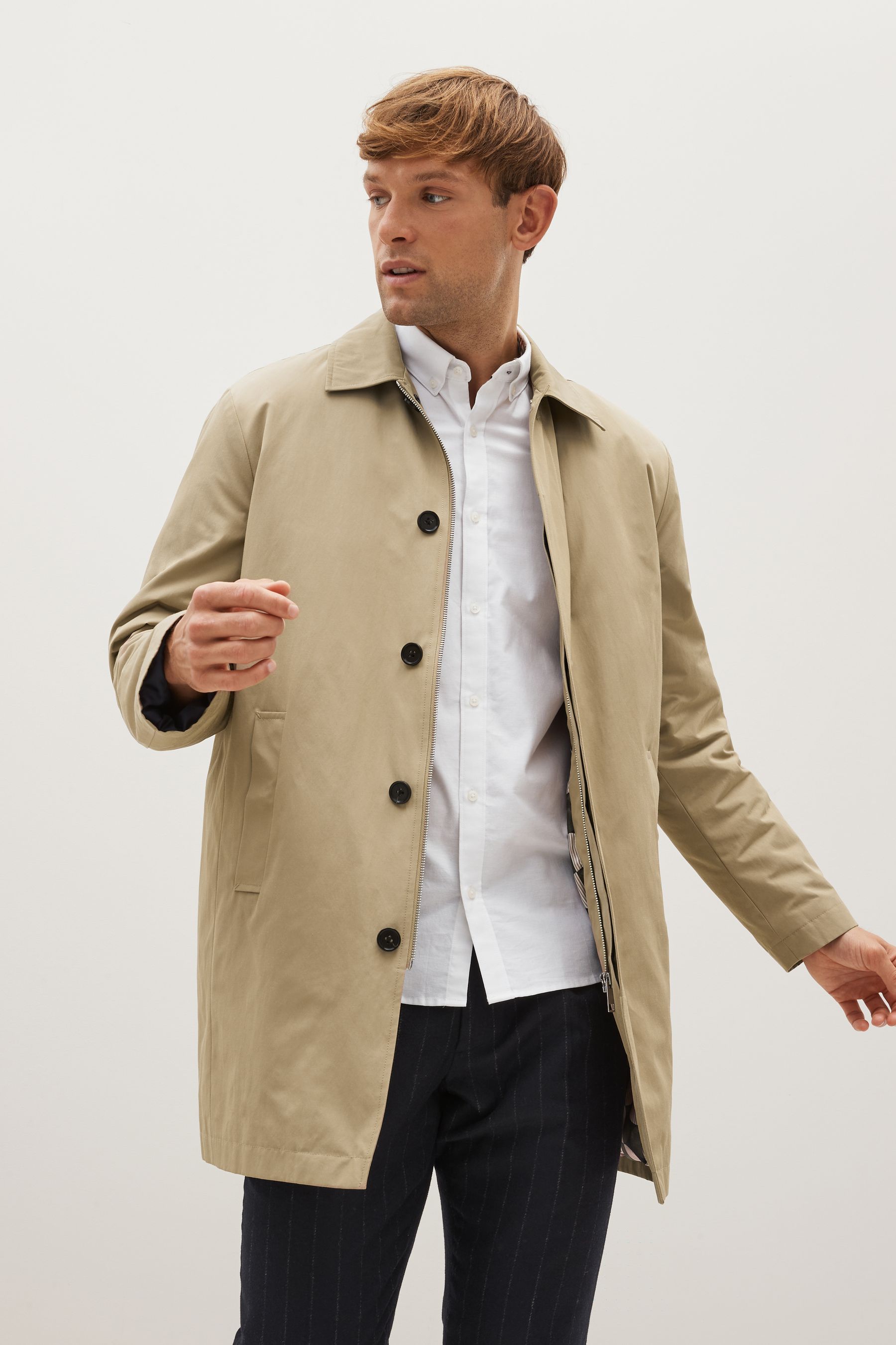Mens shower resistant top mac