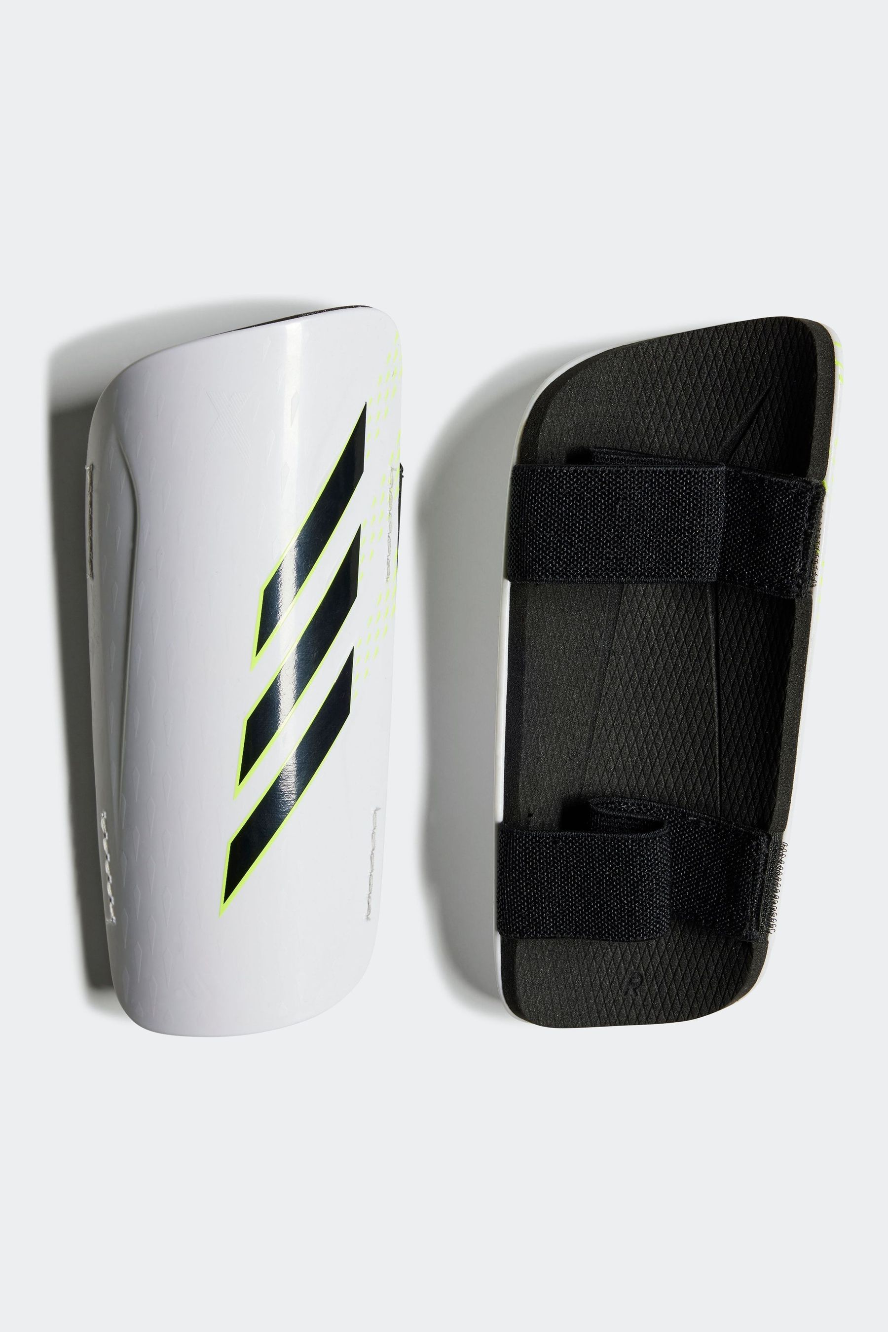 Messi shin sale pads junior