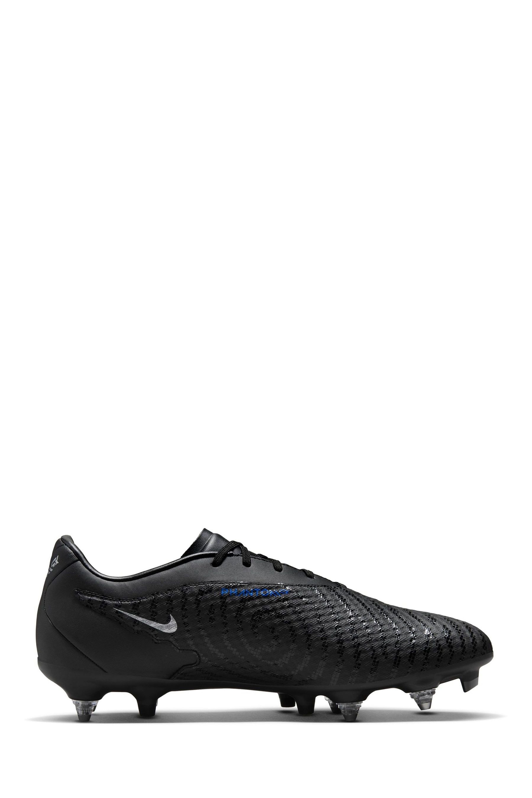 Nike black hot sale football shoes