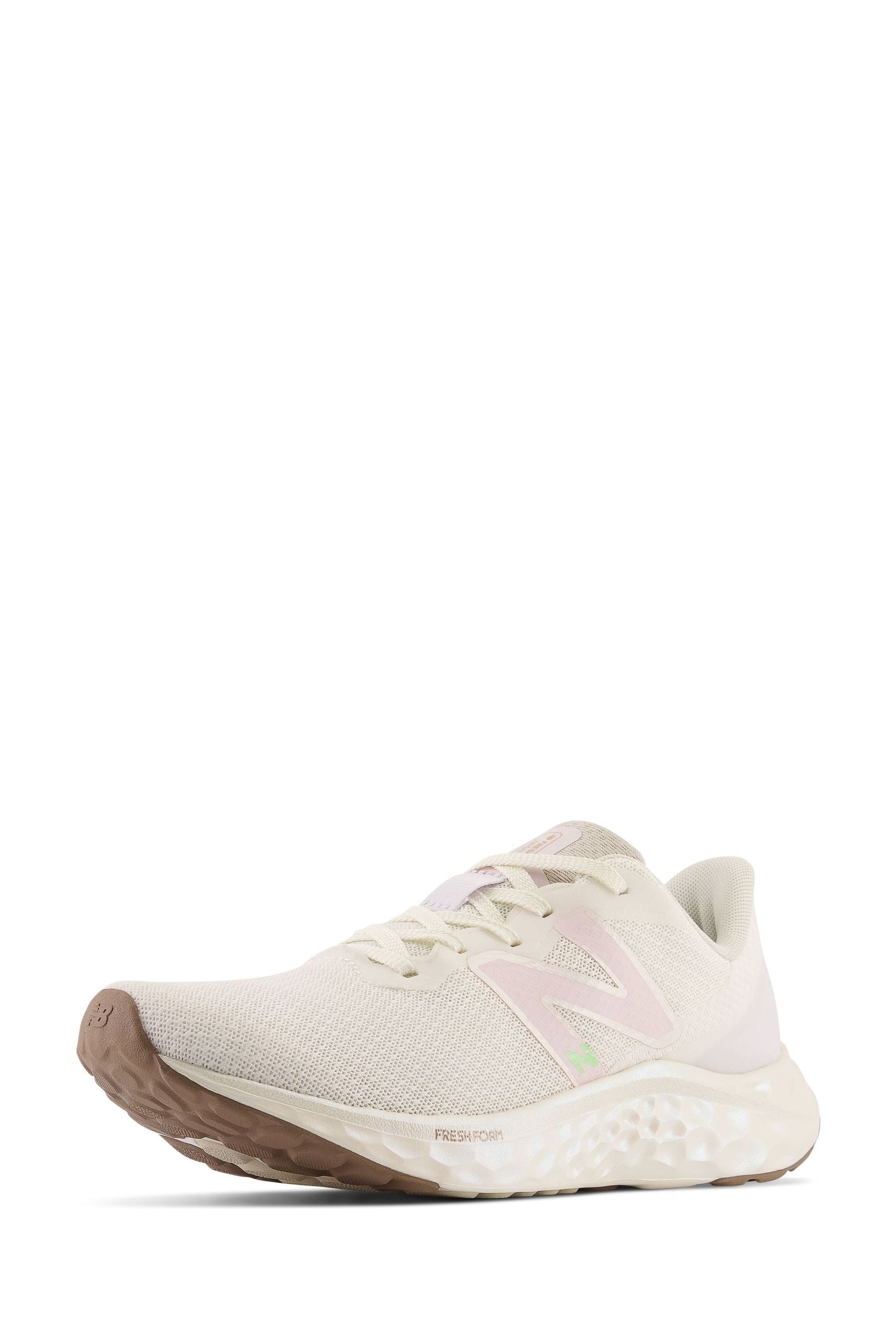 New Balance Off white Womens Fresh Foam Arishi v4 Trainers