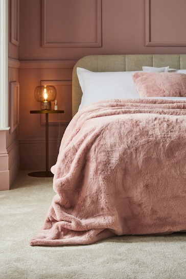 Pink Soft To Touch Faux Fur Throw
