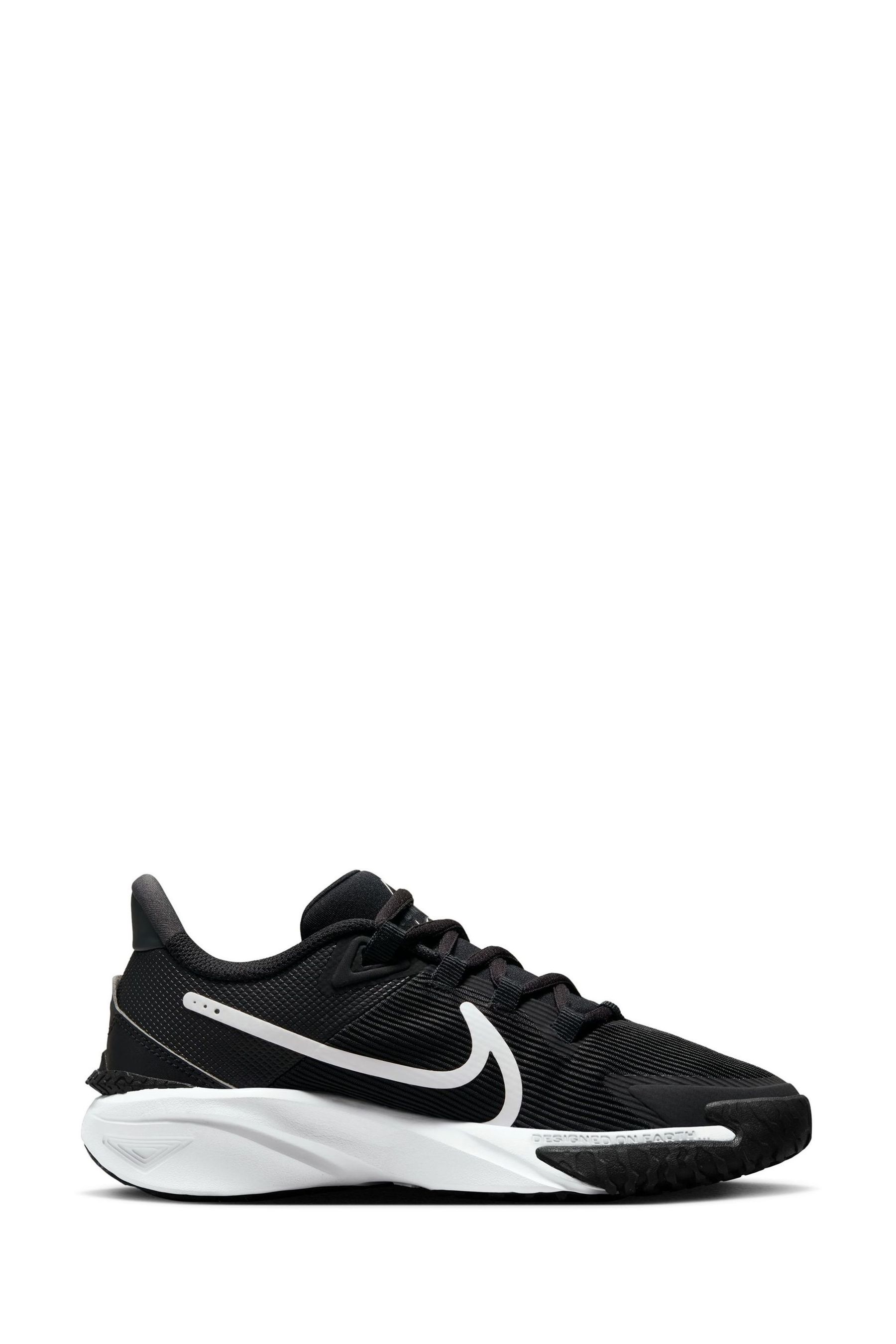 Nike Black White Youth Star Runner 4 Trainers