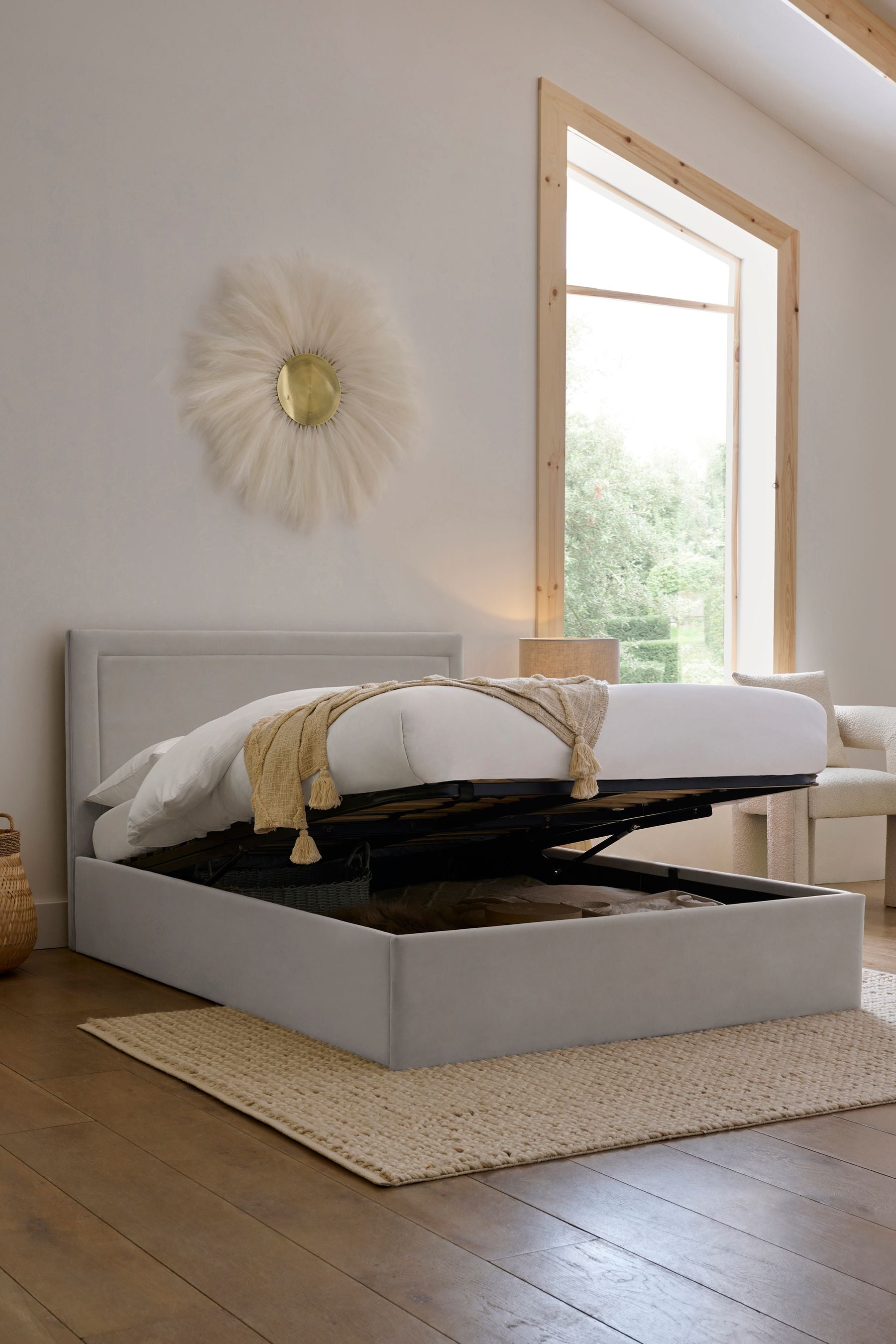 Soft velvet cheap ottoman bed