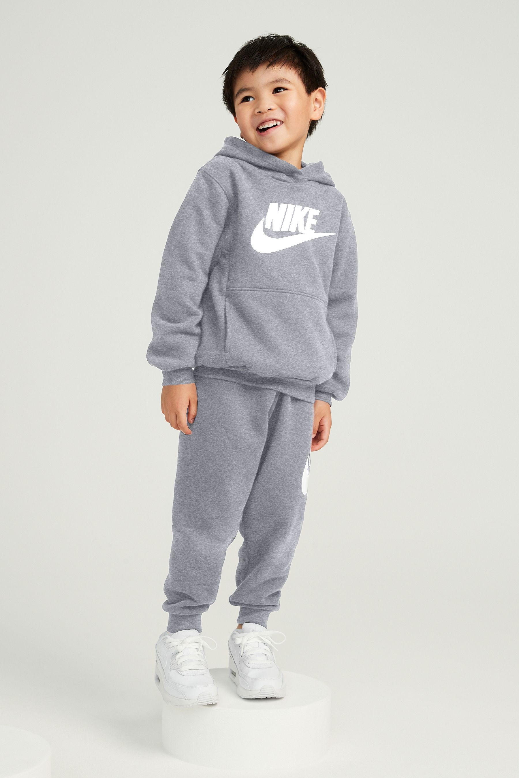 Nike Kids Club Fleece Tracksuit in Black