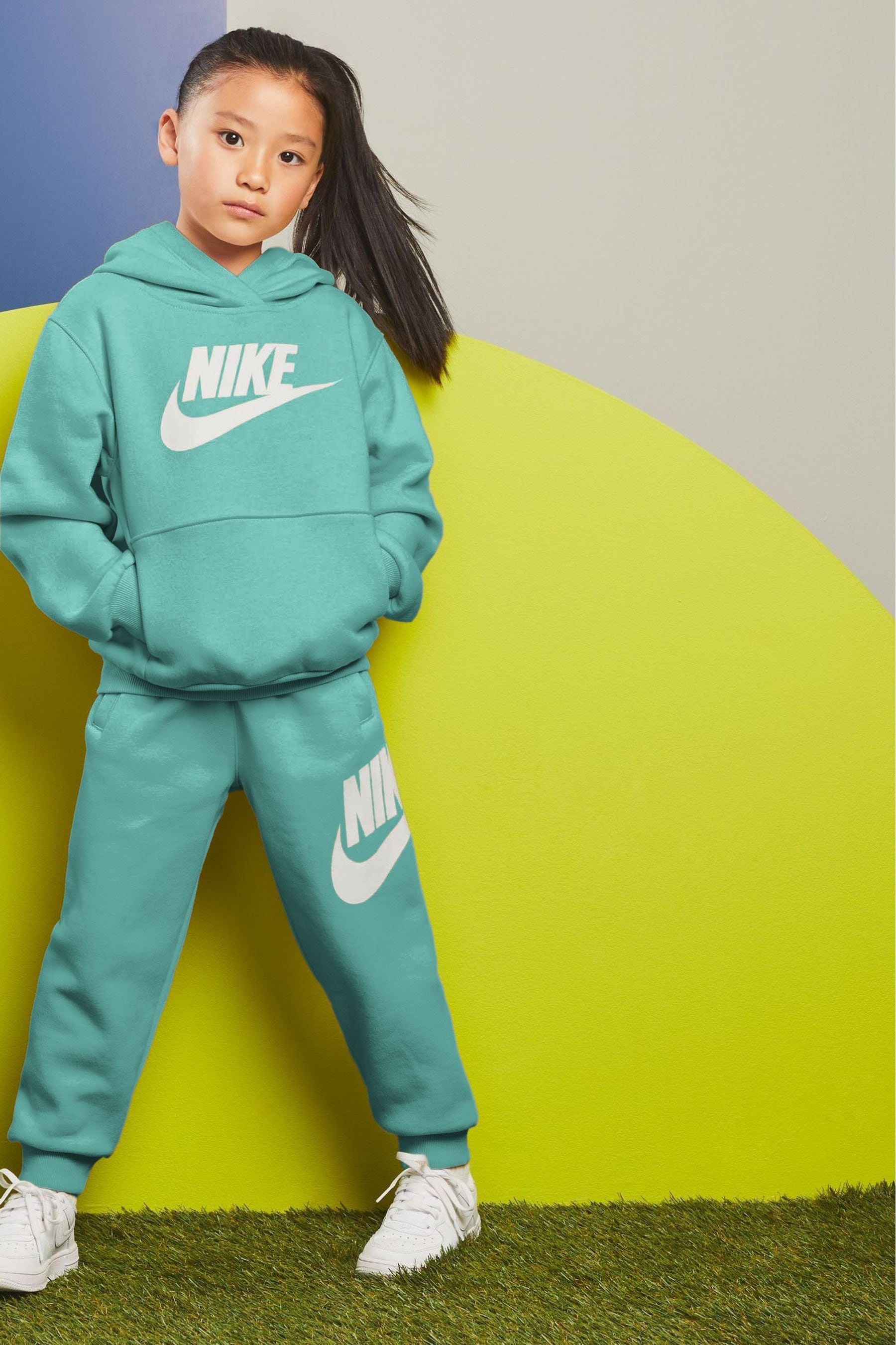 Childrens nike tracksuits online uk