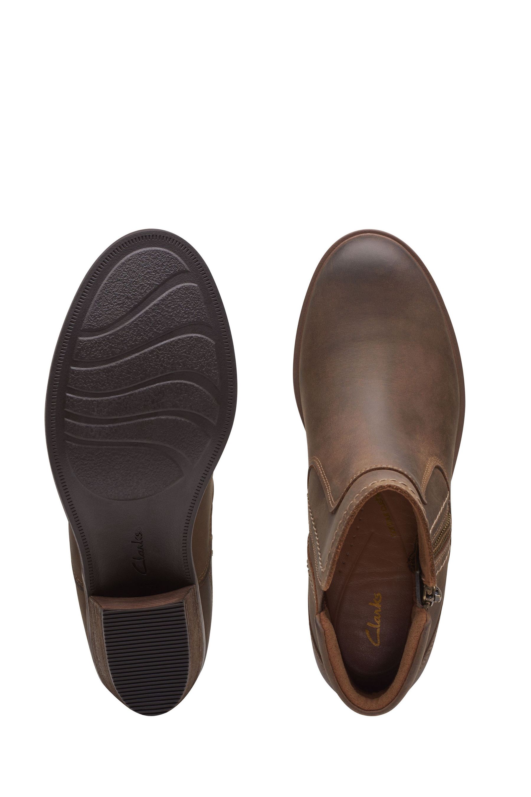 Clarks ugg style sales boots