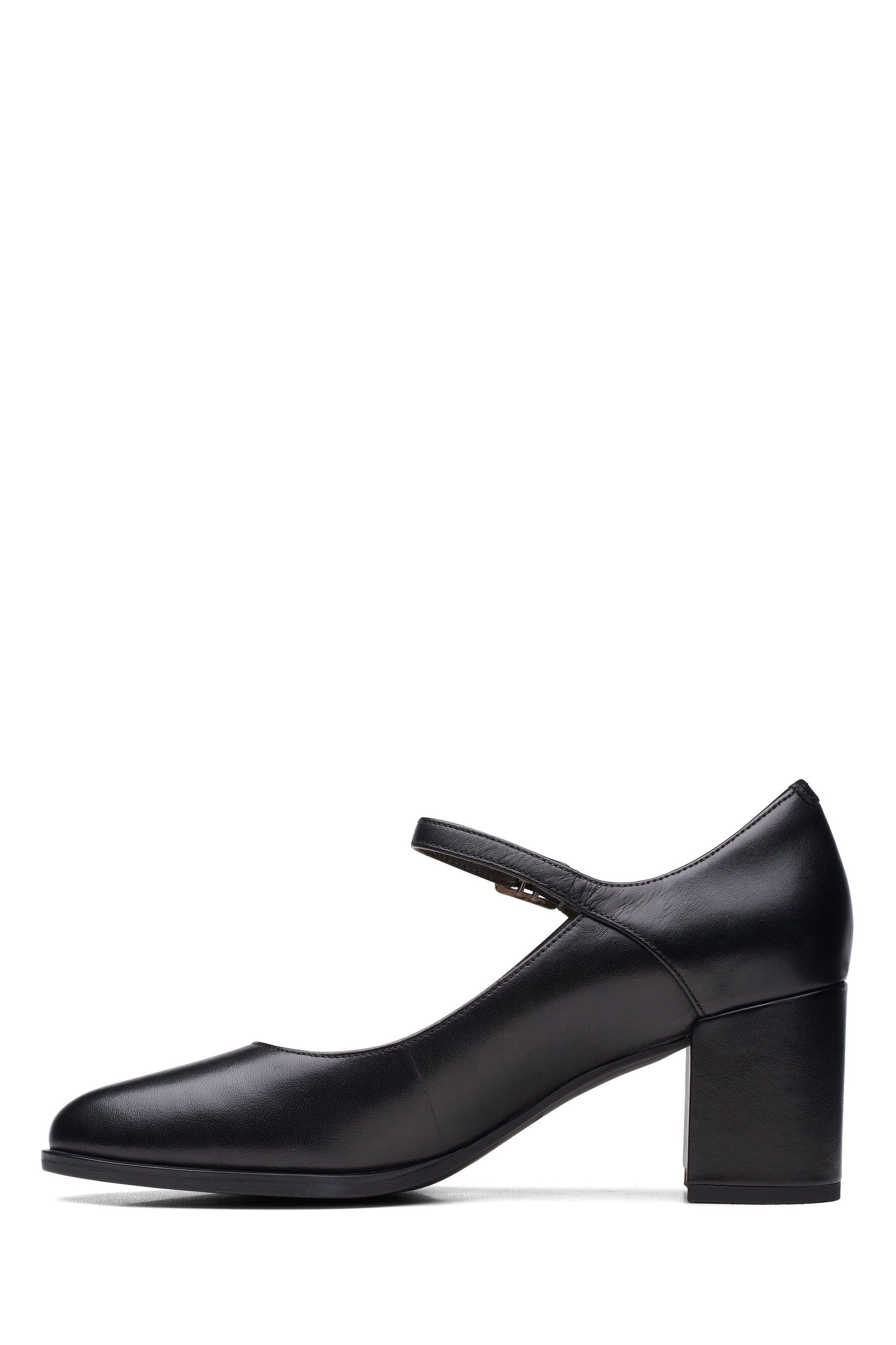 Clarks Black Wide Fit Leather Freva55 Strap Shoes
