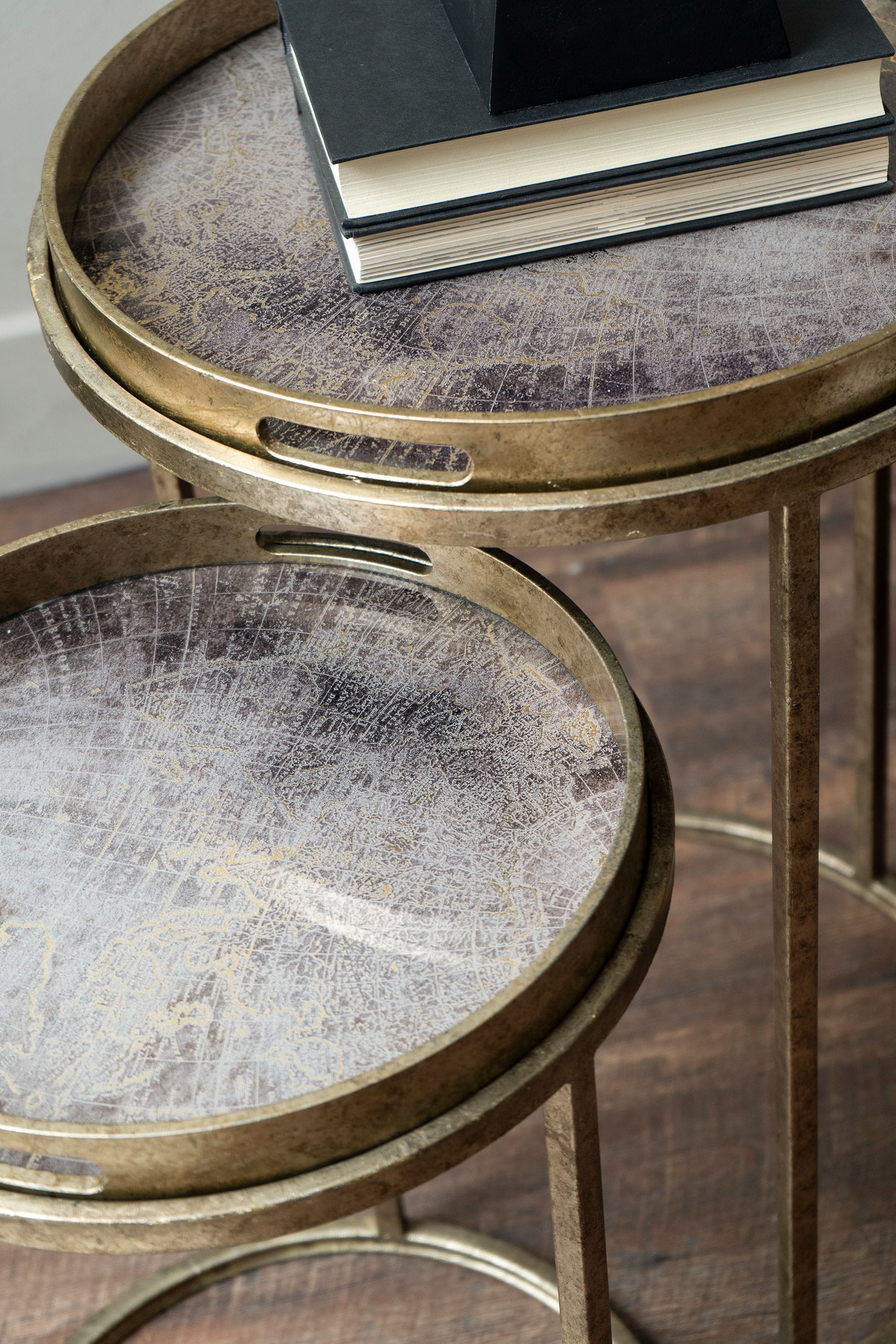 Next tray store table