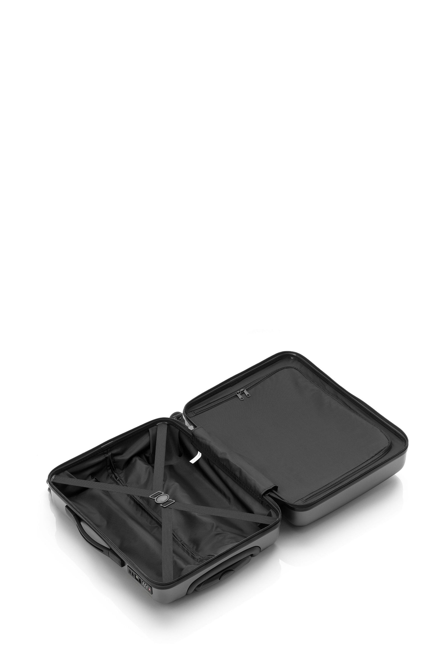 Tripp cheap horizon suitcase