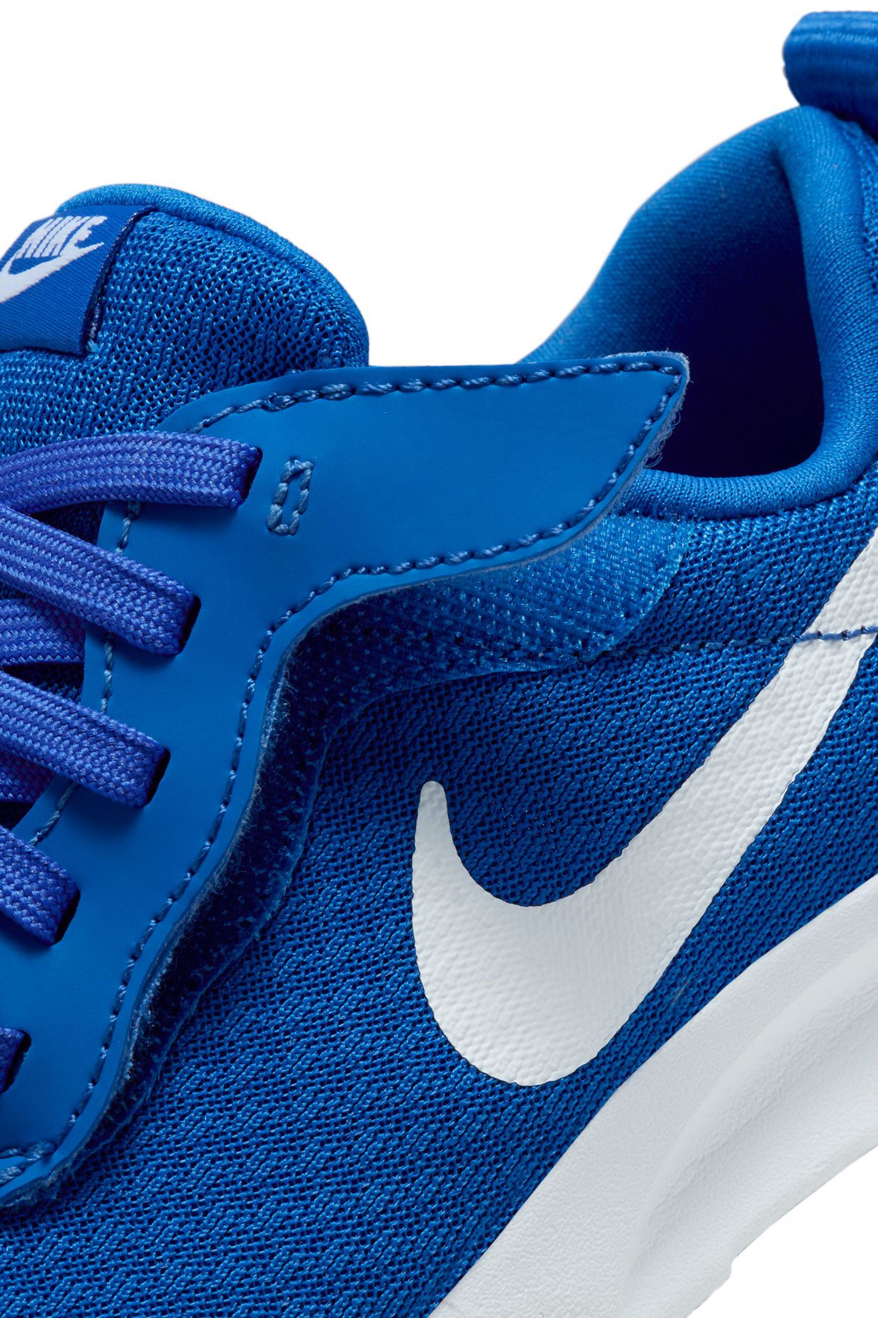 Royal blue hotsell nike tanjun