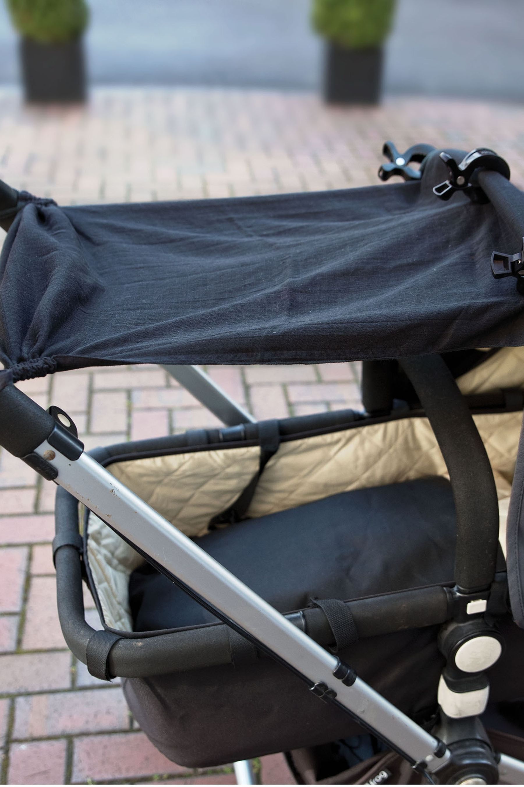 Muslin canopy for shop pram