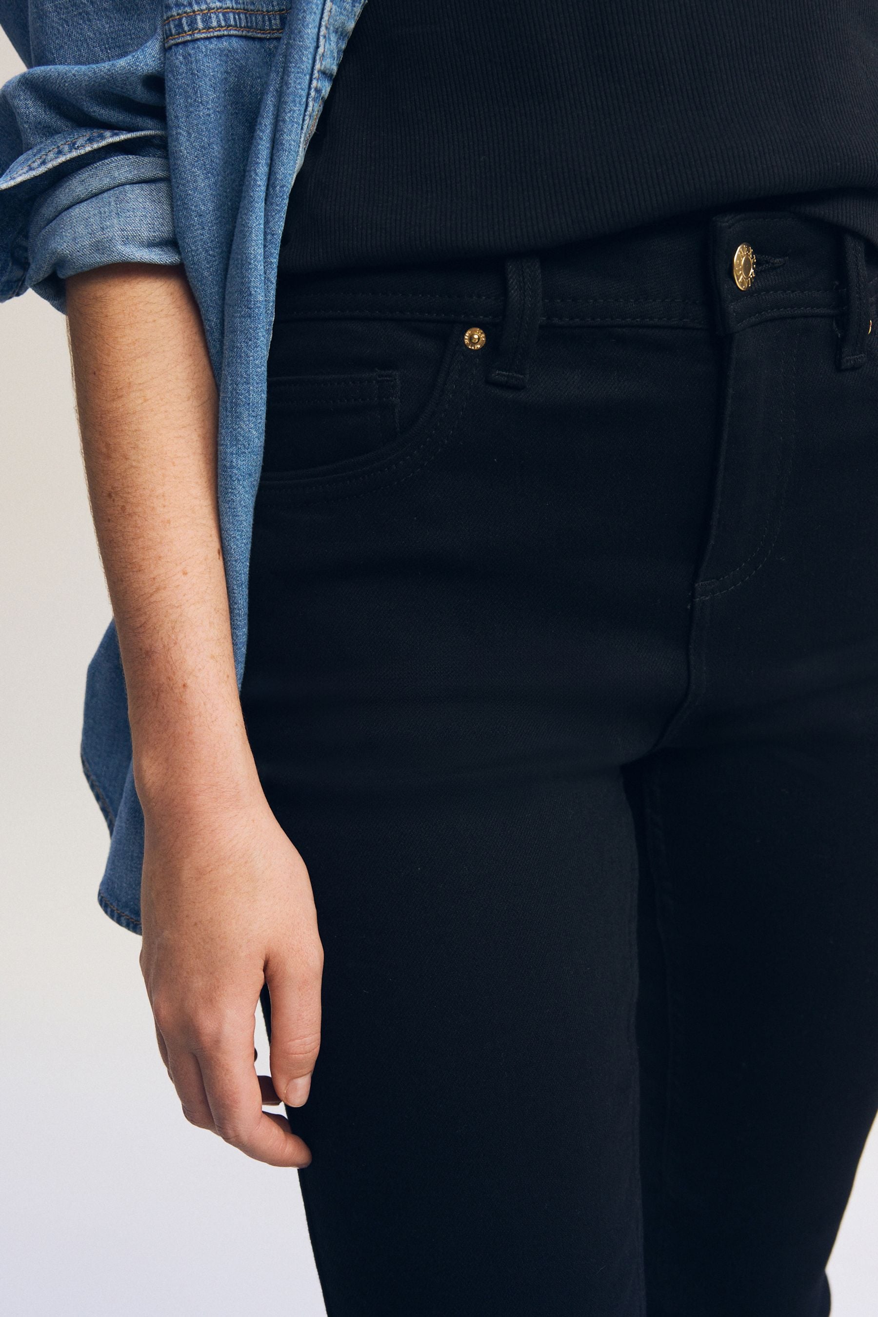 Black and white jeans outlet womens