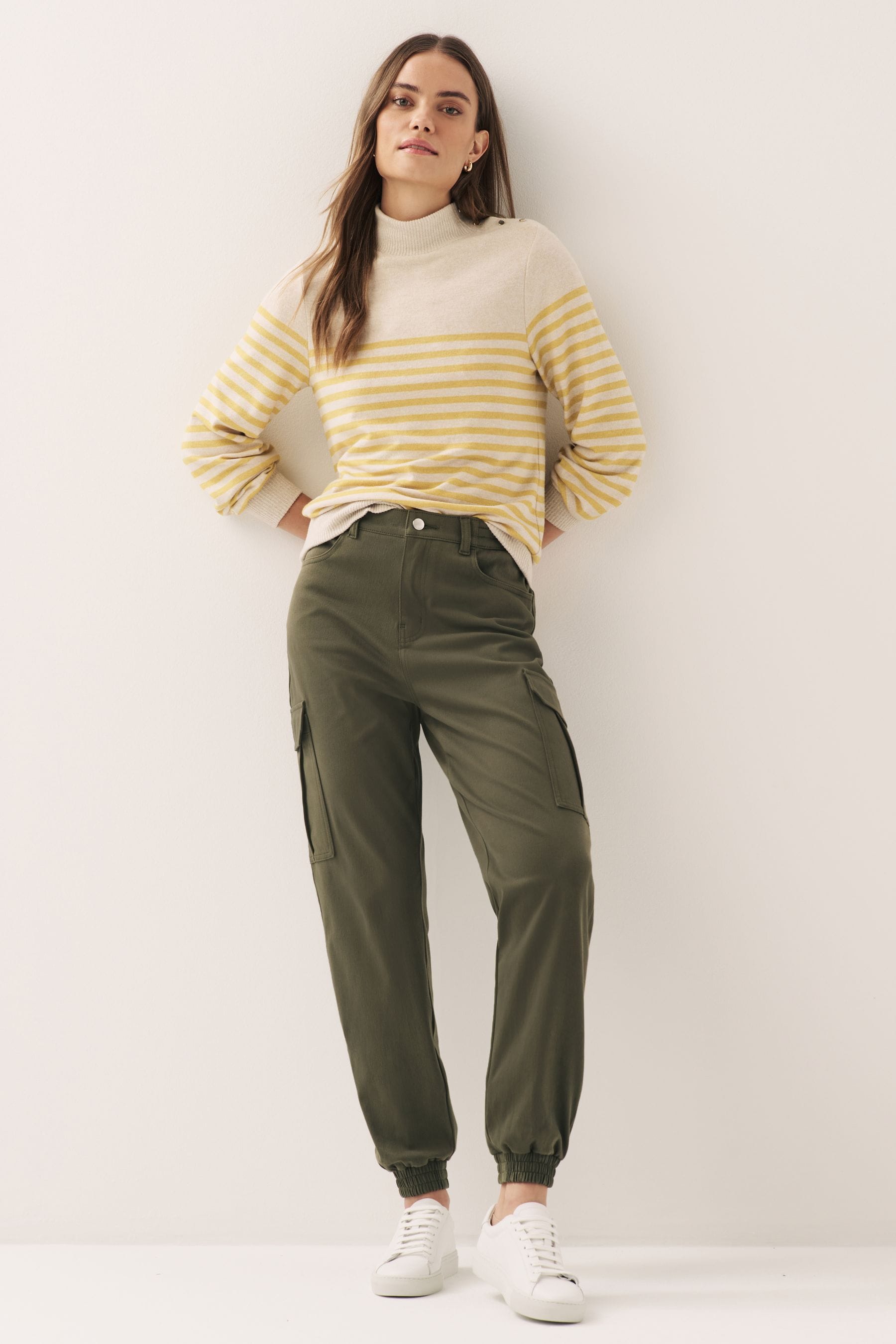 Khaki green clearance joggers womens
