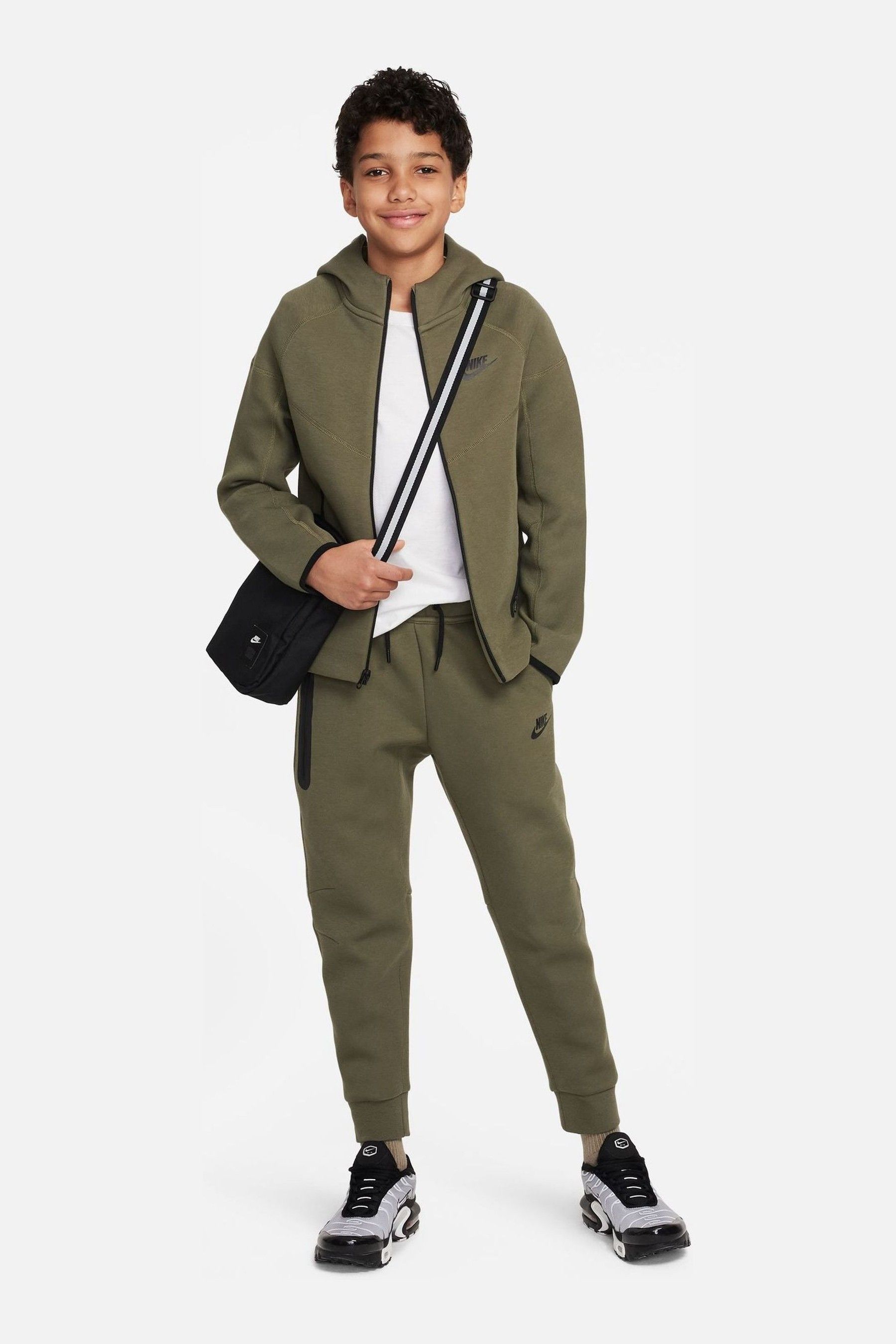 Nike olive sweatpants sales