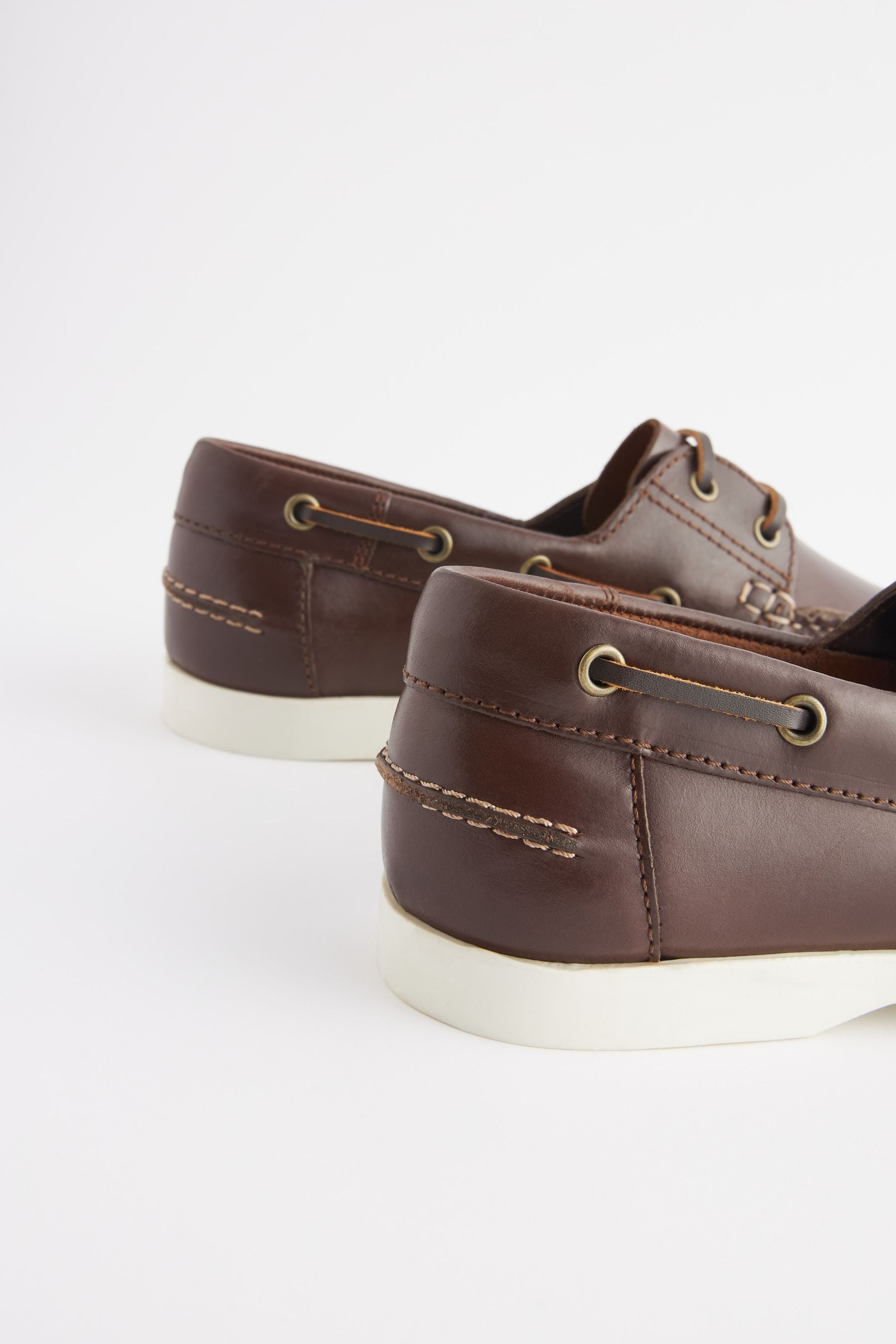 Mens wide outlet width boat shoes