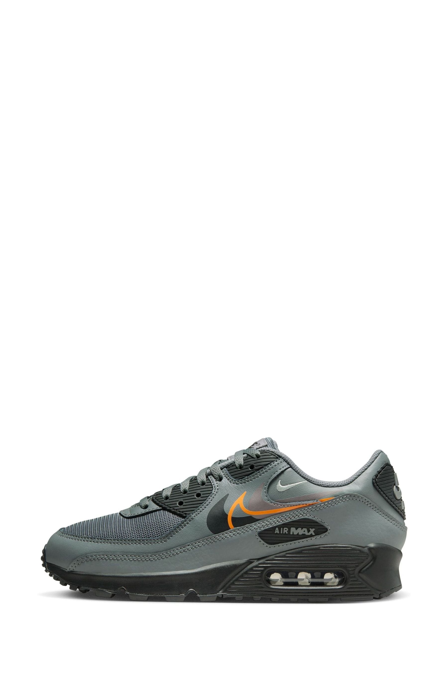 Nike air max store black and orange
