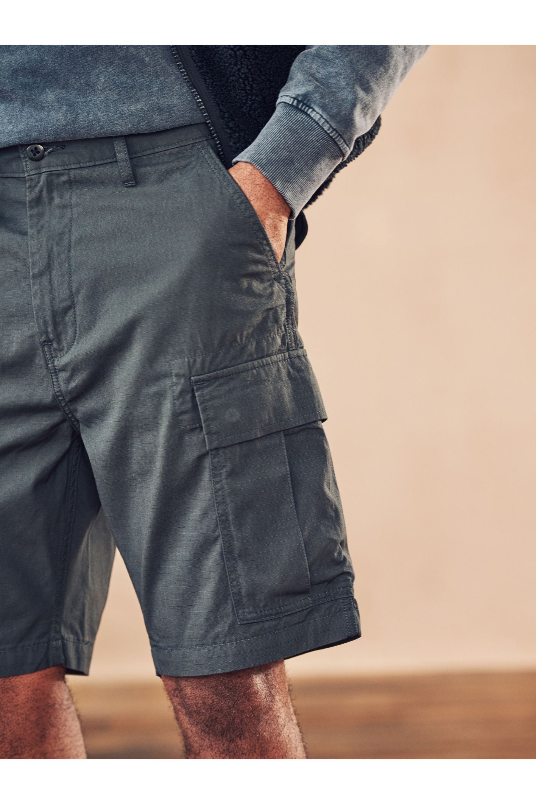 Carrier hotsell cargo shorts