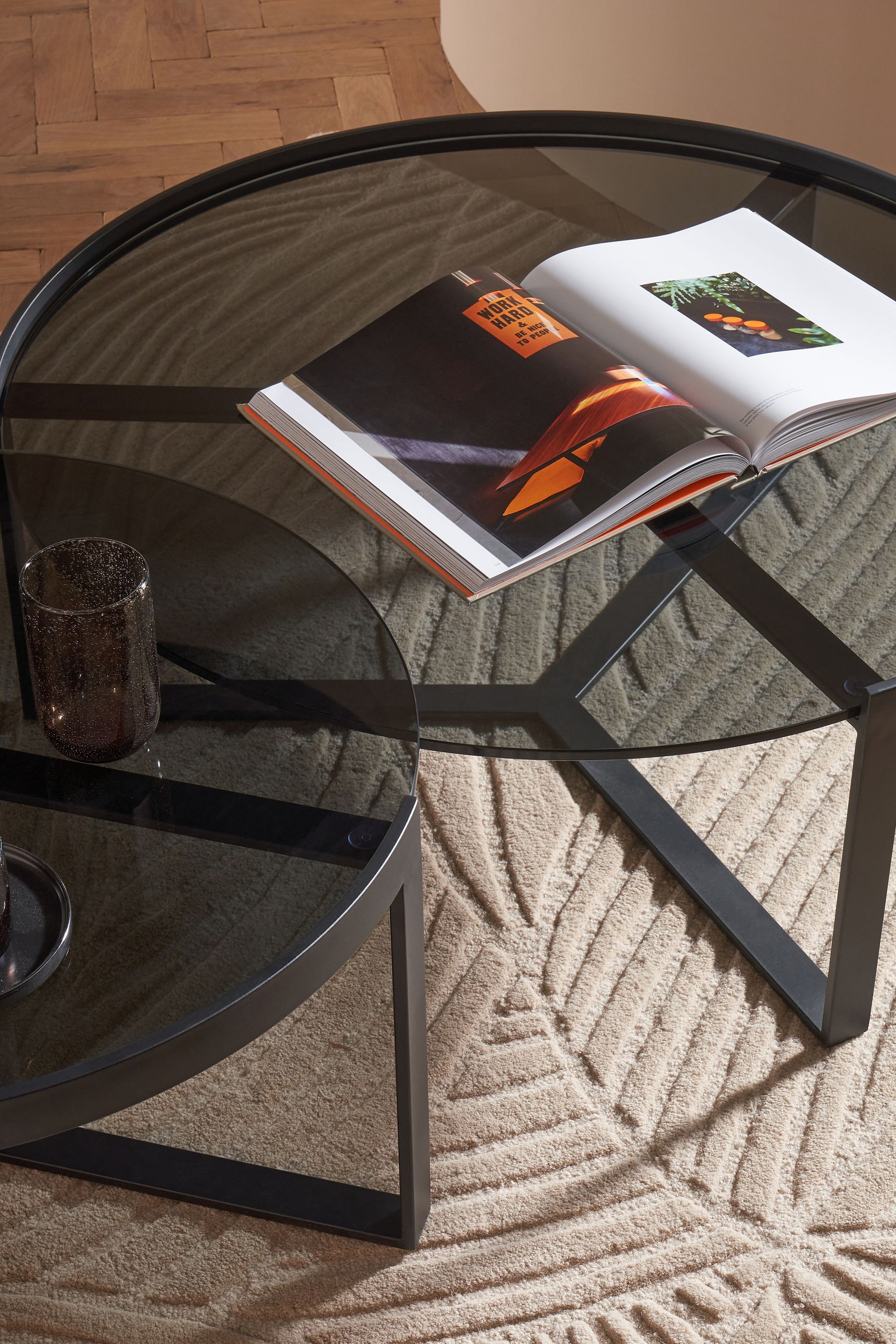 Aula coffee store table