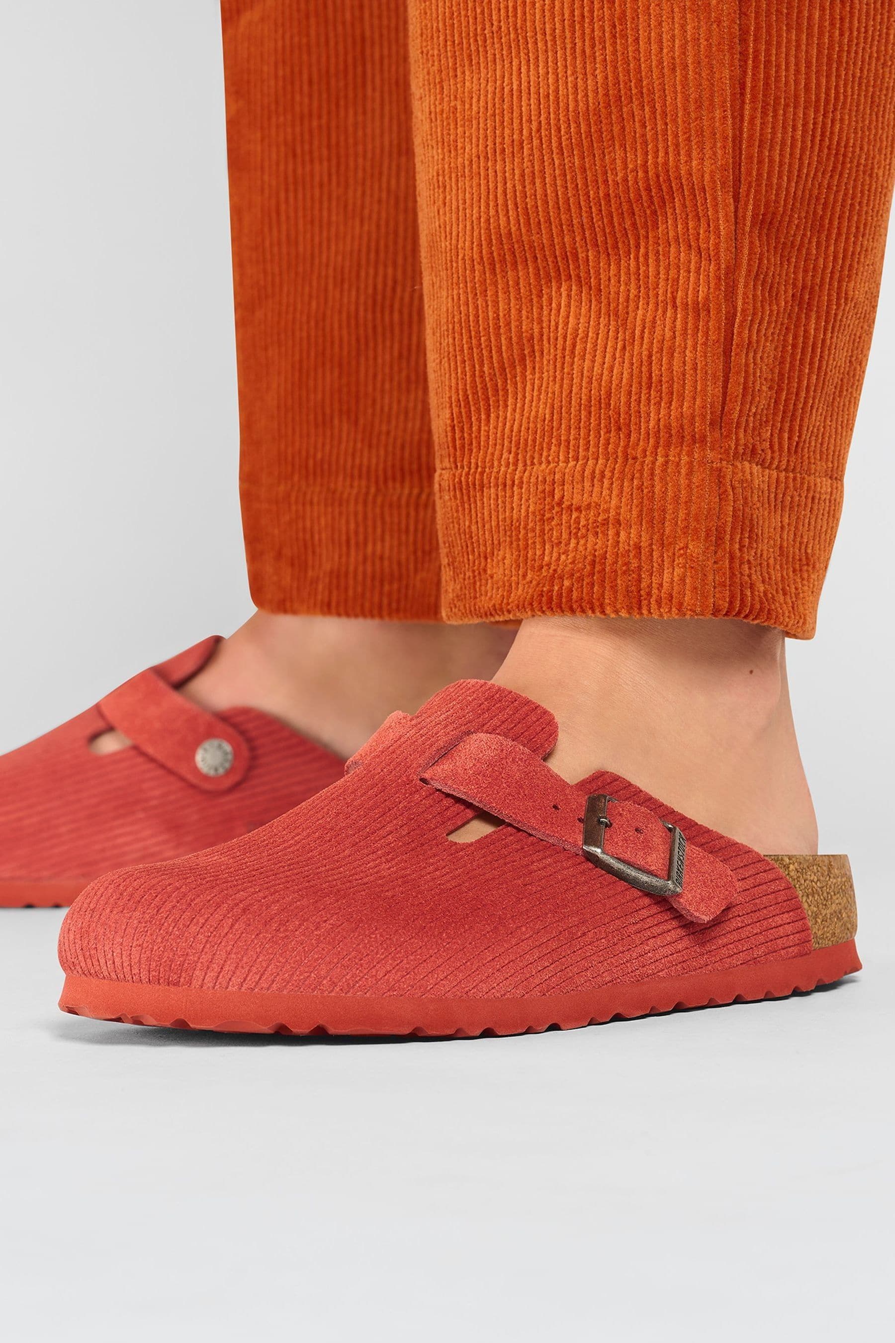 Birkenstock top red clogs