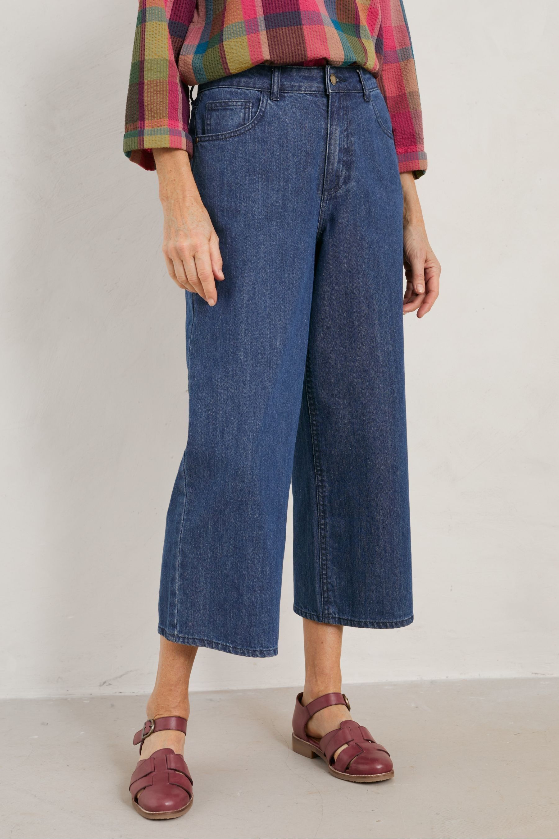 Levi's ribcage pleated cropped store jeans