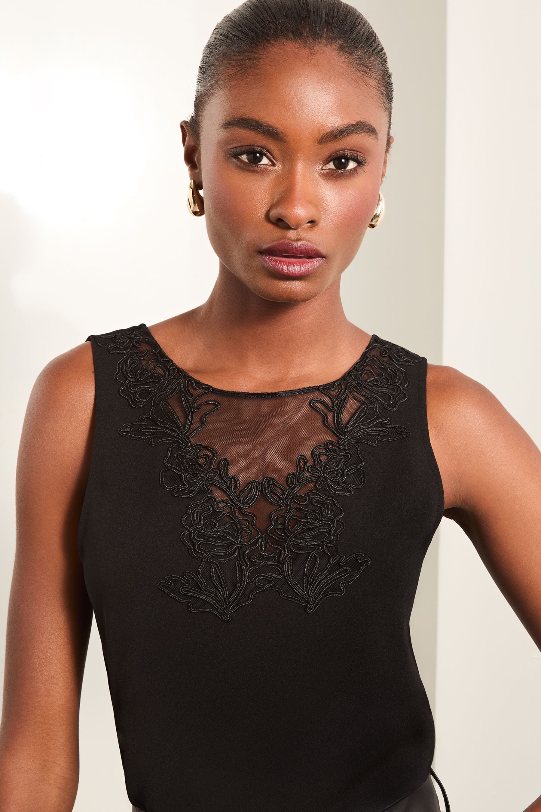 Black lace sleeveless top top