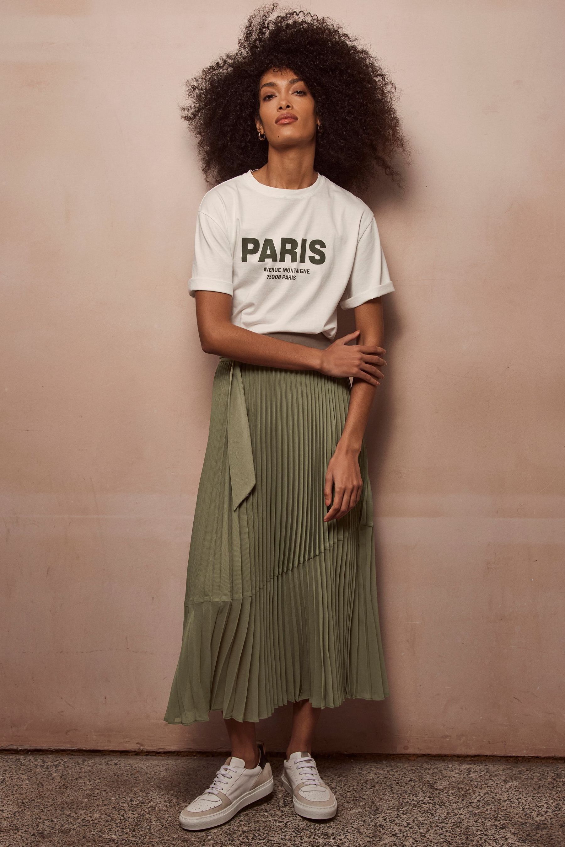 Green velvet pleated hotsell skirt