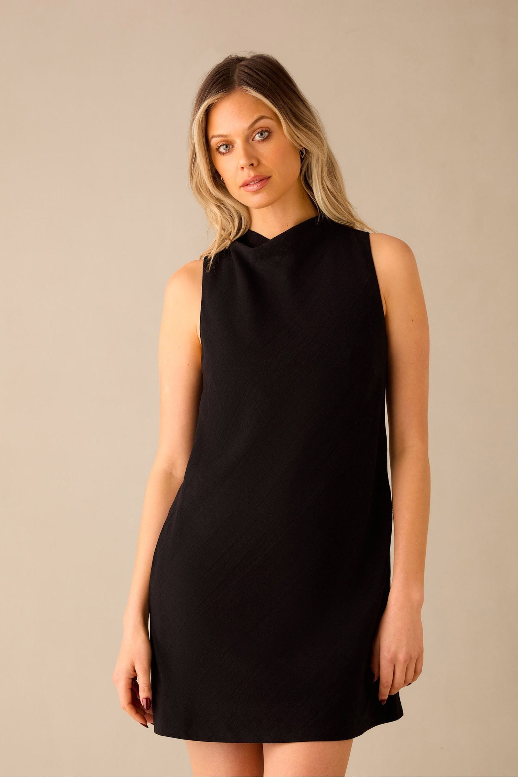 Black linen shift dress uk clearance