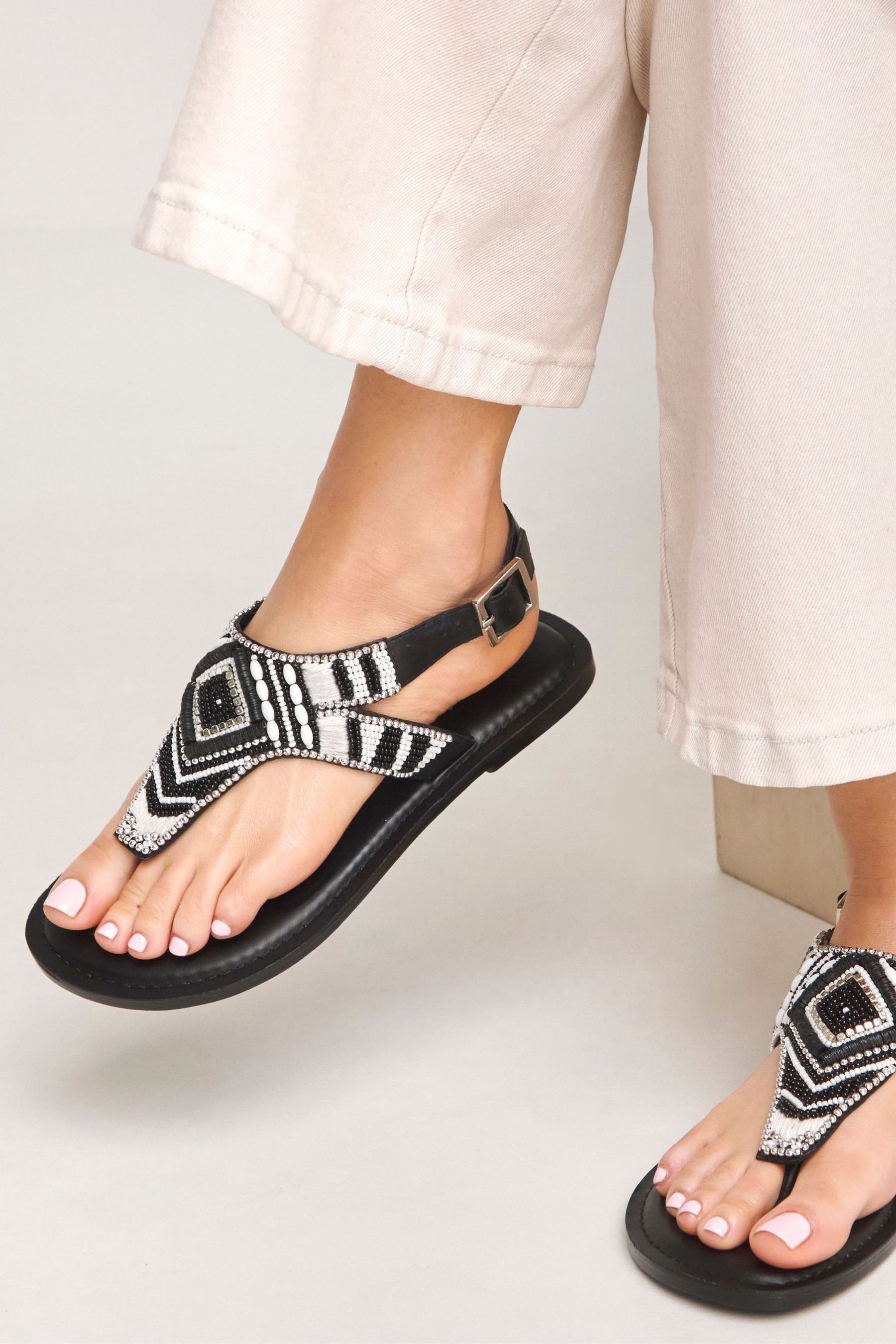 Beaded toe post sandals discount