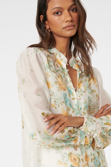 Forever New White Bettina Petite Floral Blouse With A Touch Of Linen
