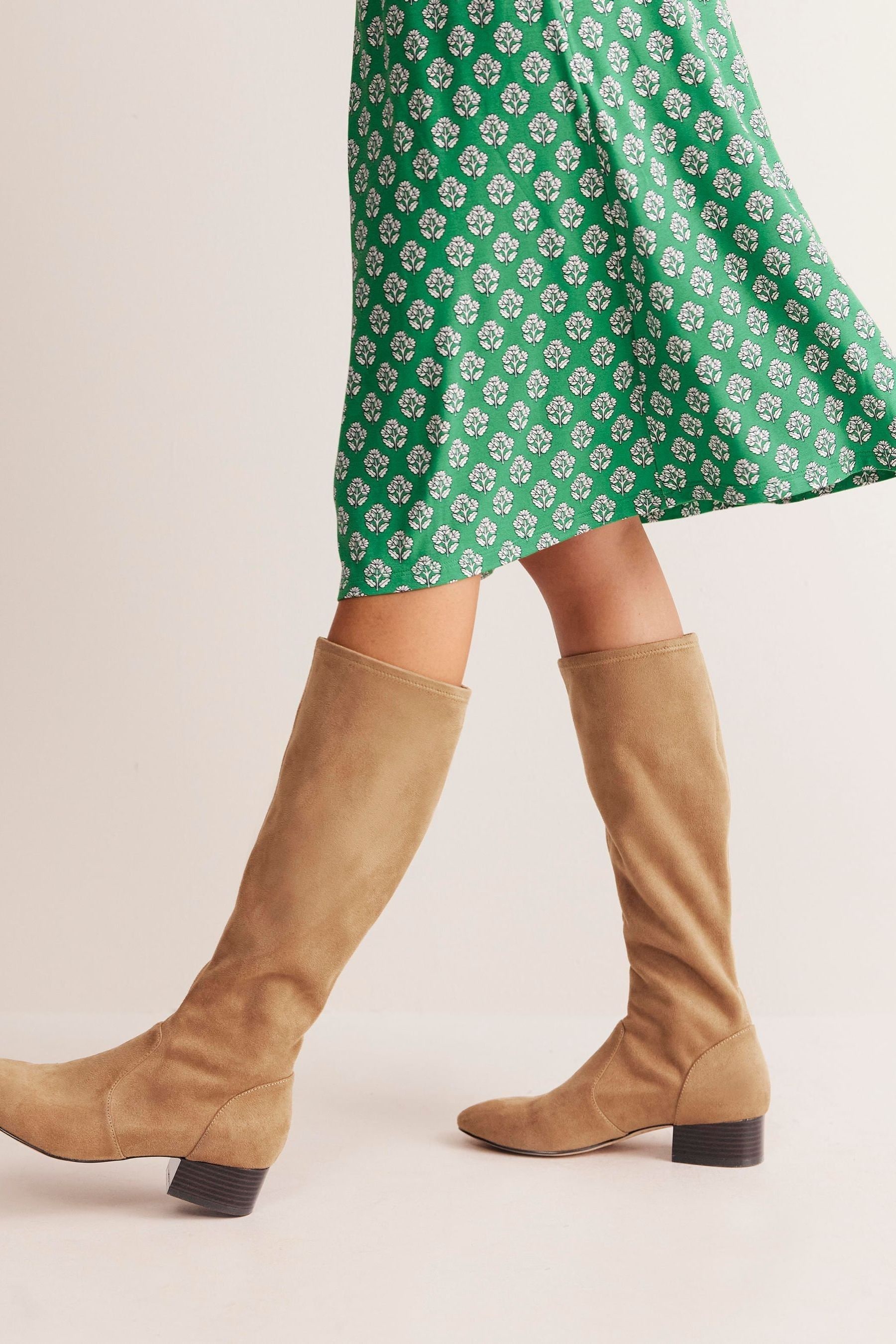 Brown flat knee boots new arrivals