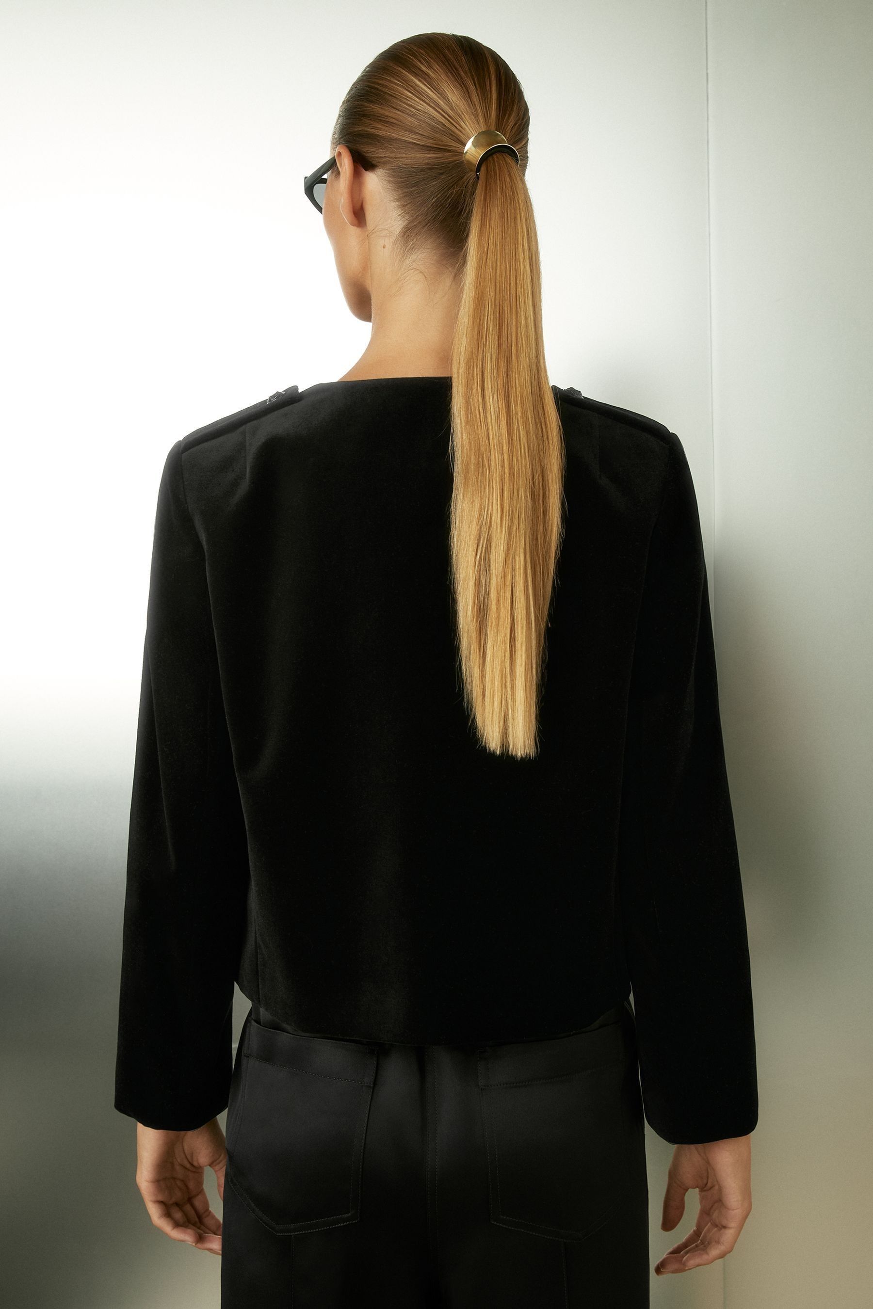 Cropped velvet jacket discount