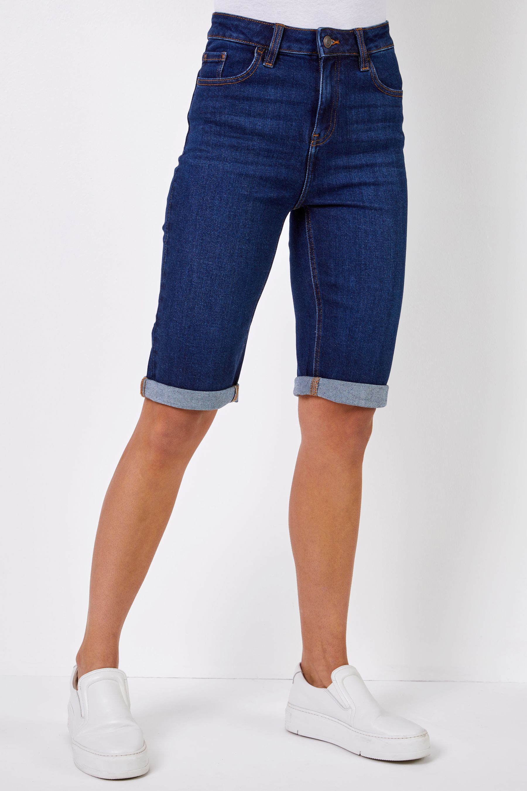 Cheap knee top length shorts